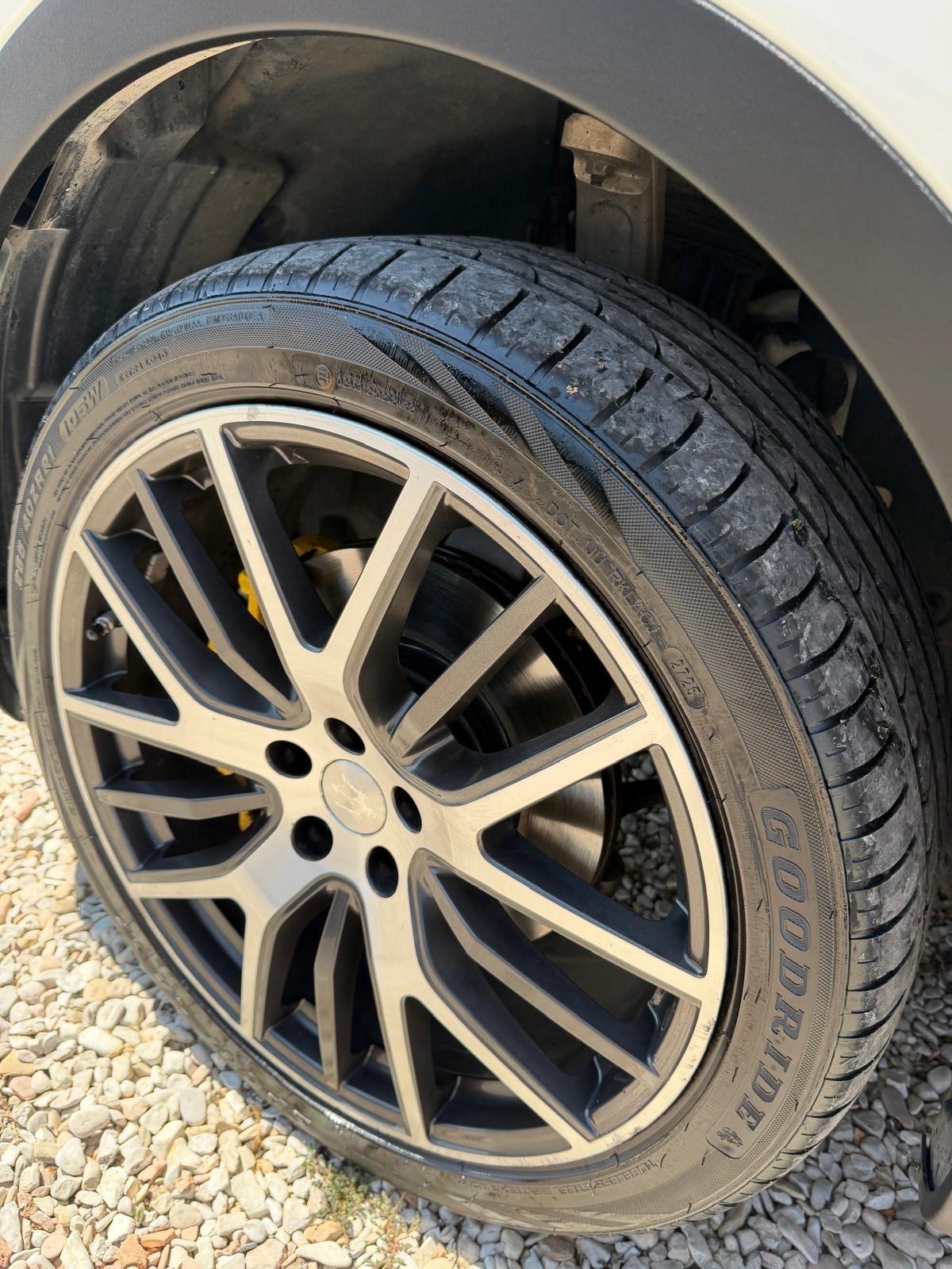 Maserati Levante V6 Diesel 275 CV AWD Granlusso