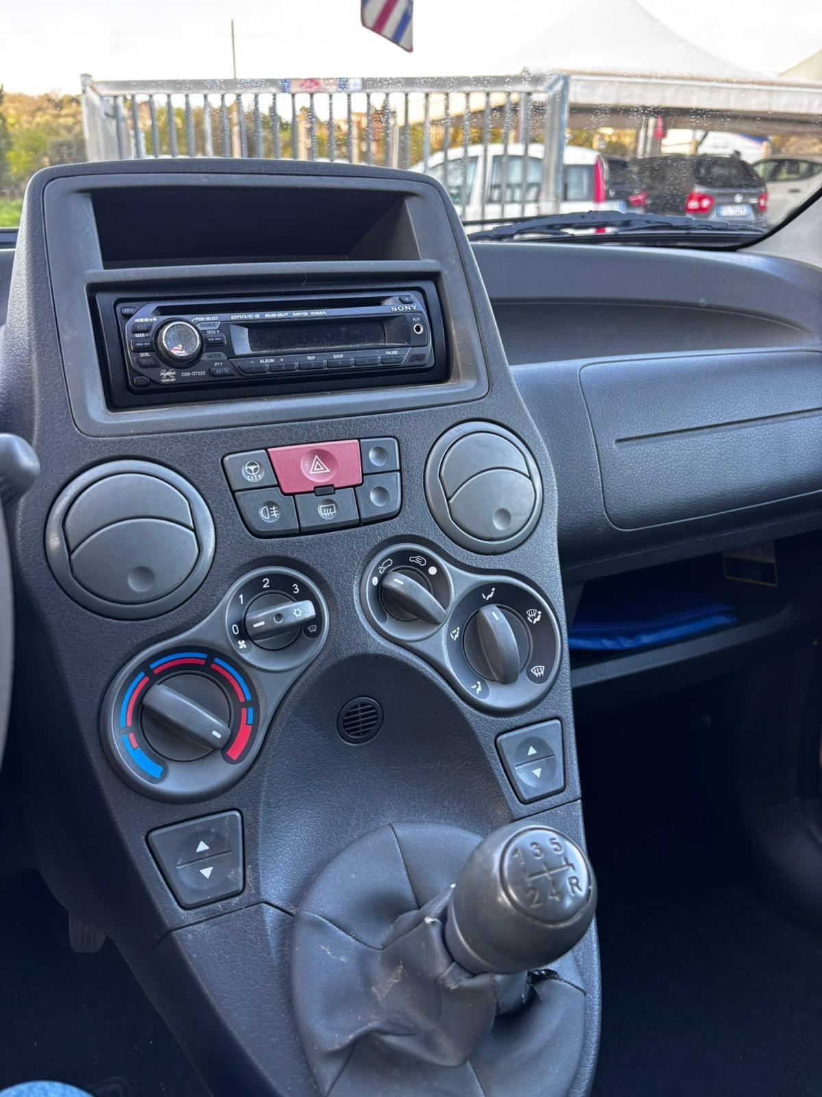 Fiat Panda 1.1 Active benz DG055XP