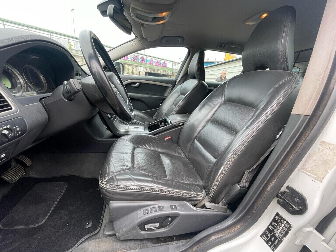 Volvo XC 70 D5 205CV AWD Geartronic Momentum