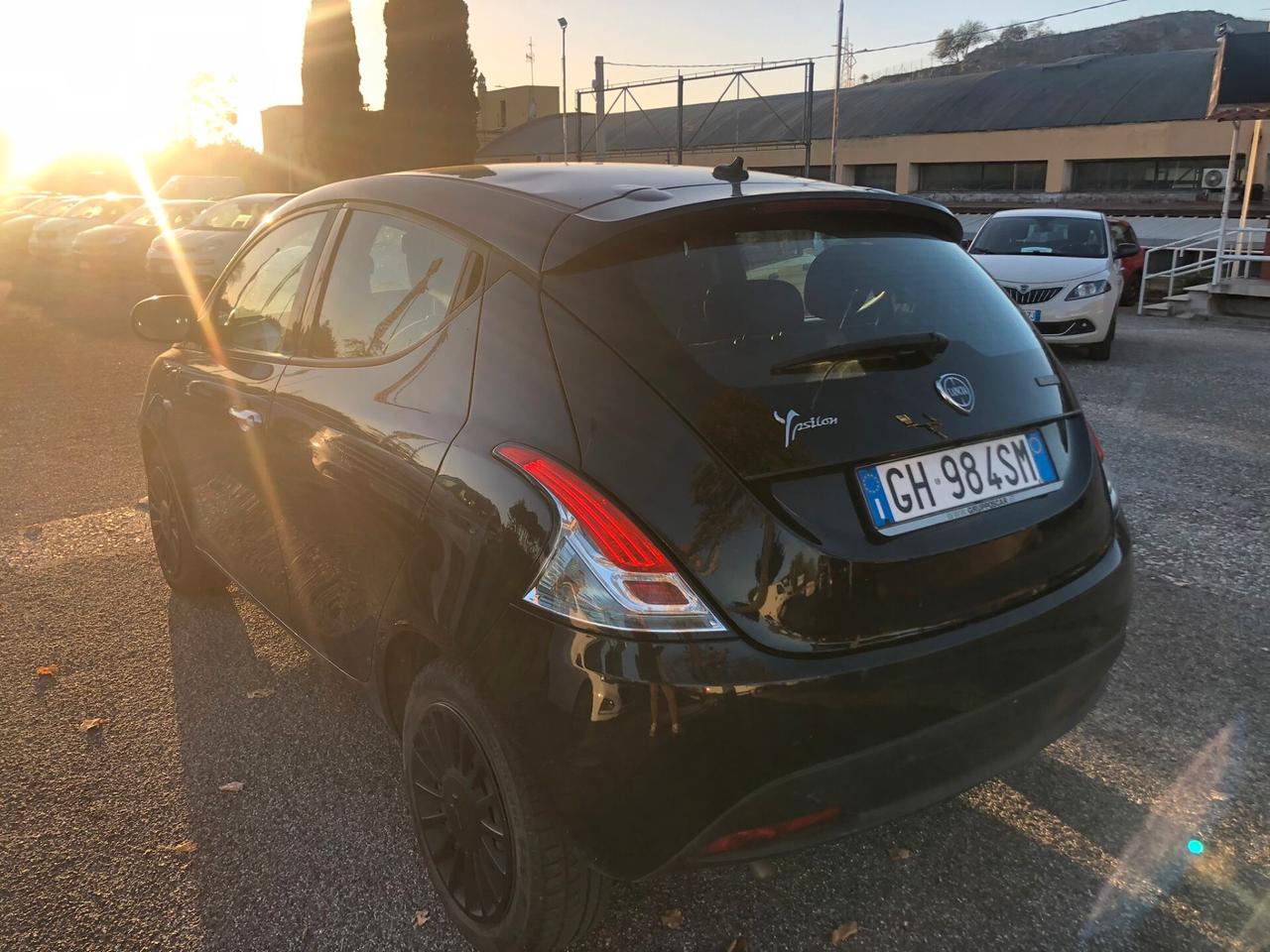 Lancia Ypsilon 1.0 FireFly 5 porte S&S Hybrid PROMO FINANZIAMENTO