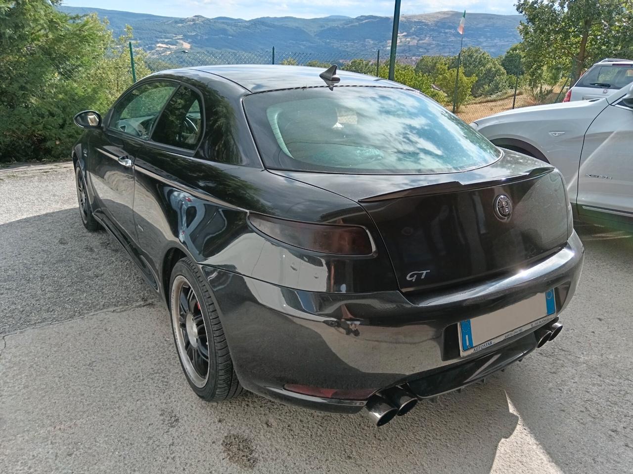 Alfa Romeo GT 1.9 MJT 150CV DISTINCTIVE