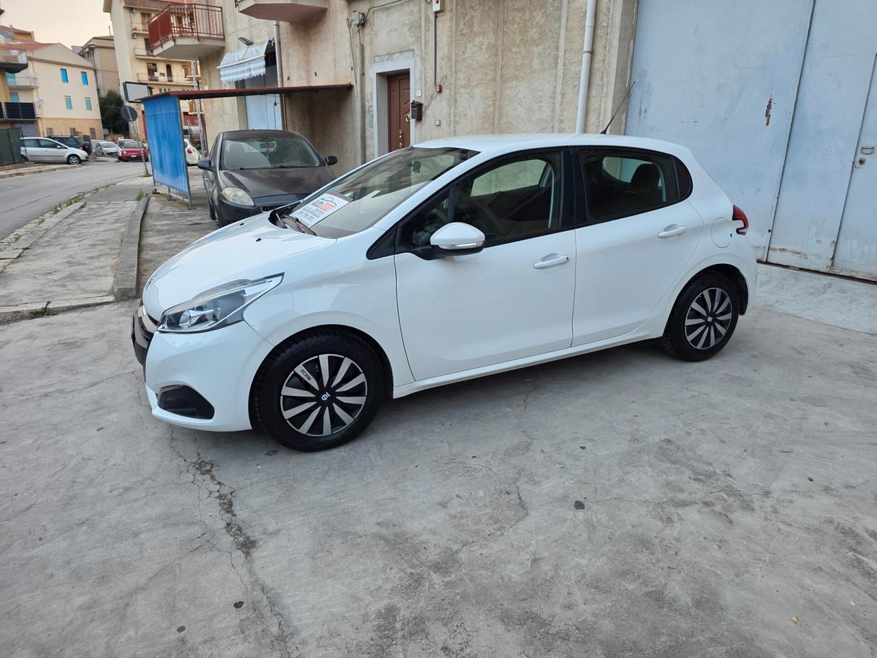 Peugeot 208 BlueHDi 75 5 porte Active