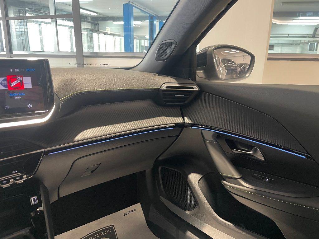 Peugeot 2008 GT Hybrid 145 MOTORE A CATENA 8 ANNI DI GARANZIA