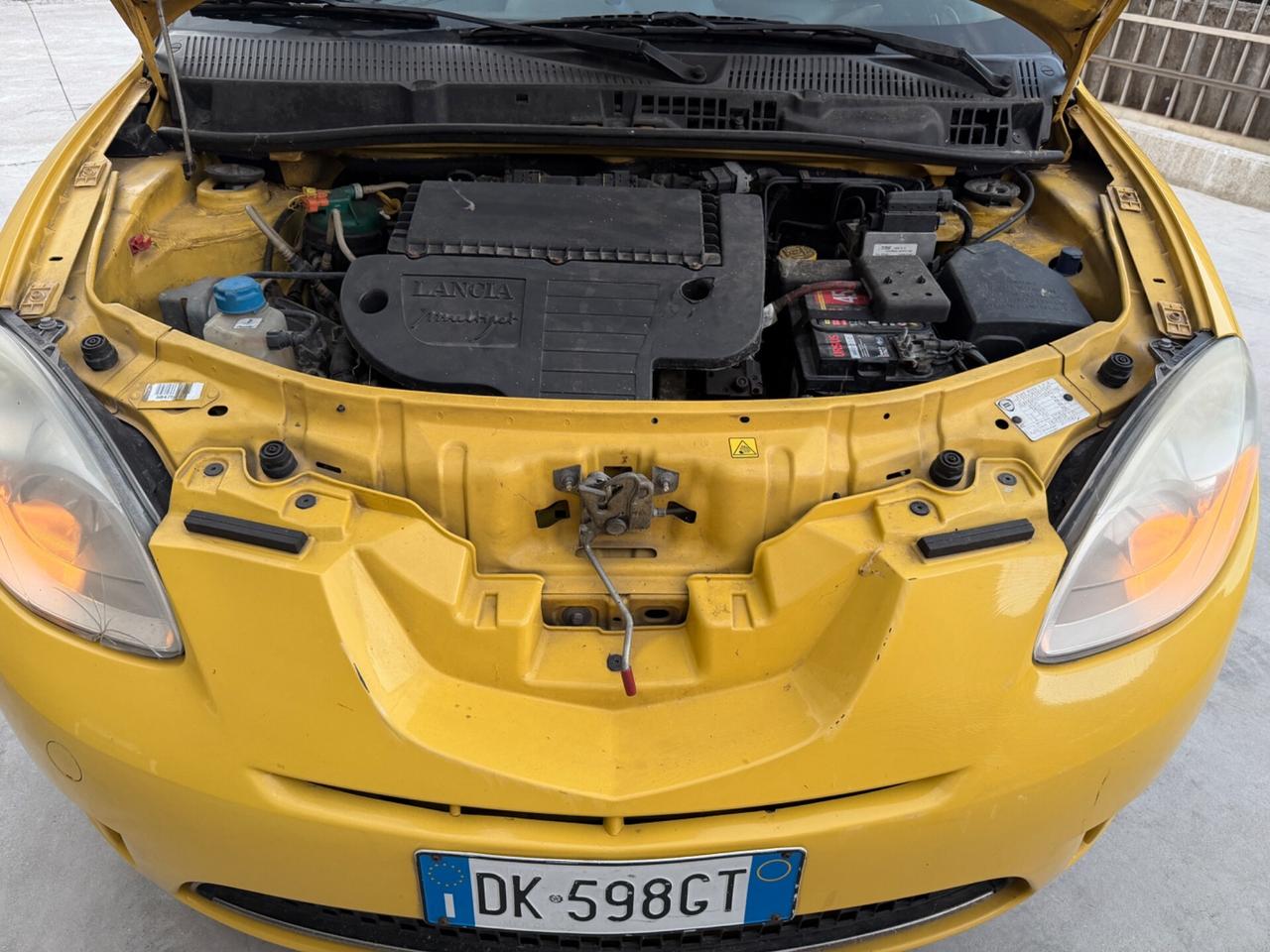LANCIA YPSILON 1.3 MJT 90CV MOMO-DISIGN