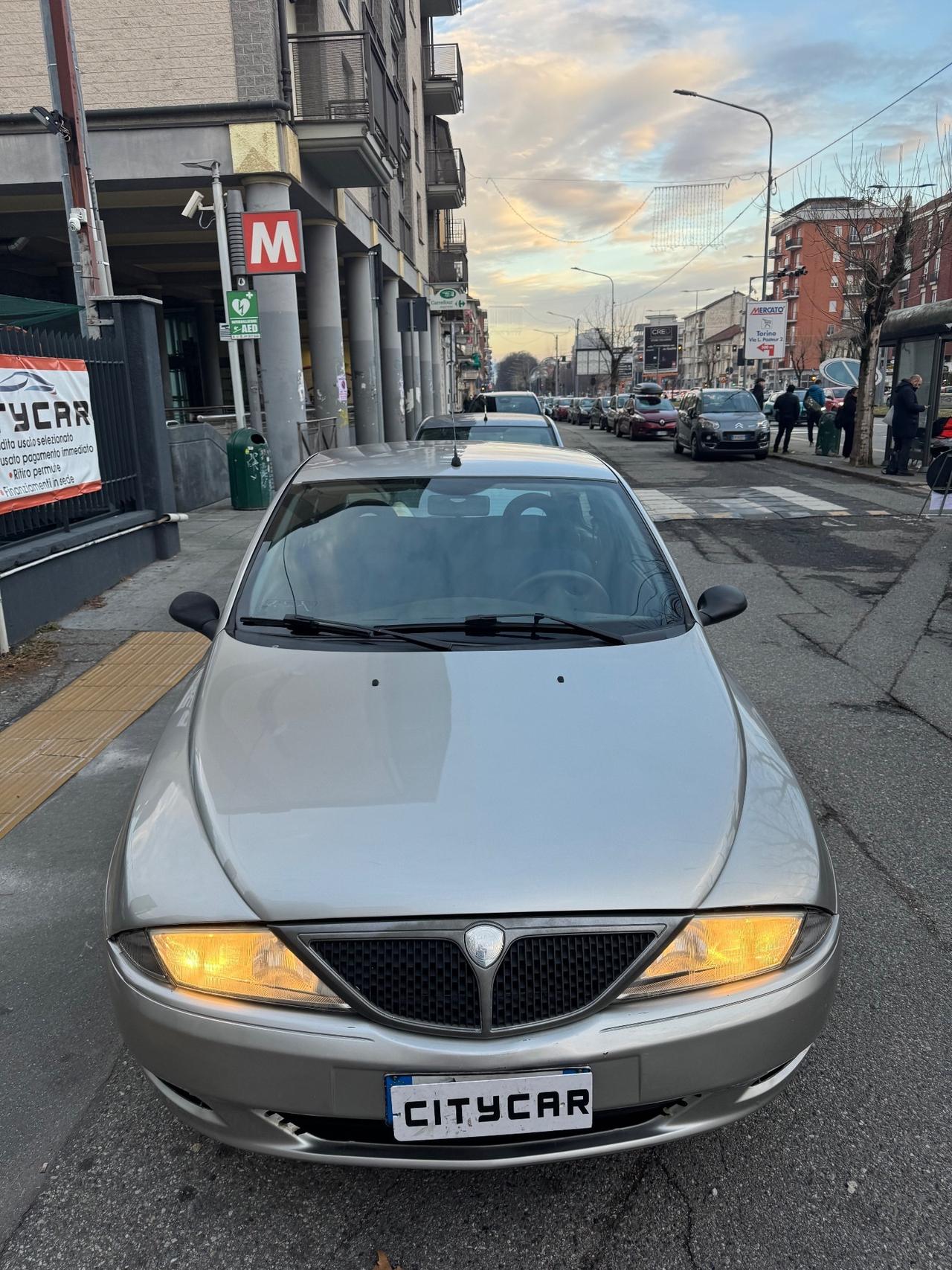 Lancia Y 1.2 60 cv benz Elefantino Blu