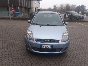 Ford Fiesta 1.2 16V 5p. Ghia