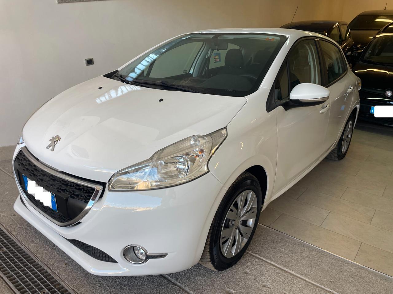 Peugeot 208 1.2 82 CV 61.000 KM! FULL DISTRIBUZIONE NEOPATENTATI