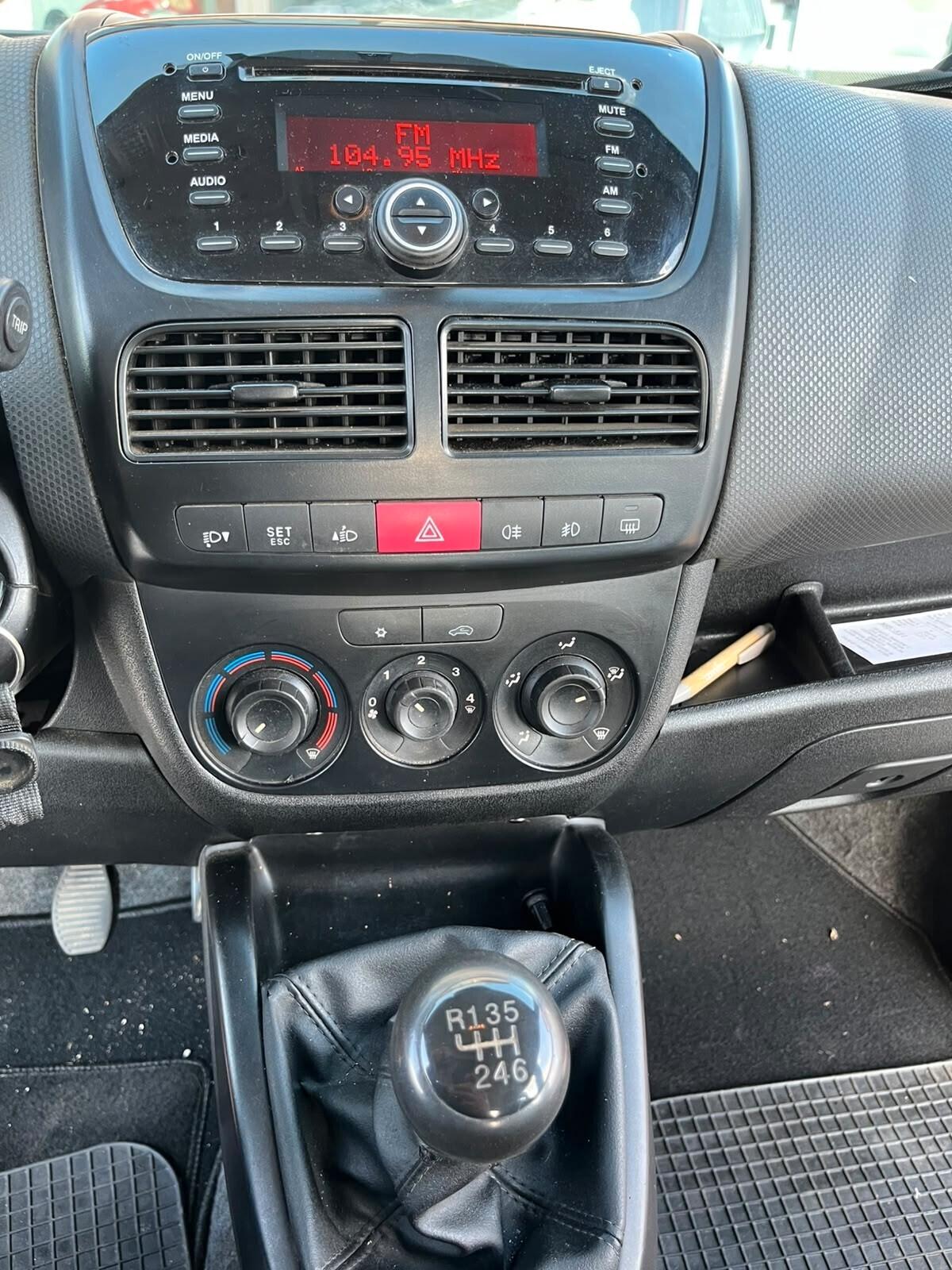 Fiat Doblo 1.6 Diesel 105 cv MJT Autocarro 5 Posti