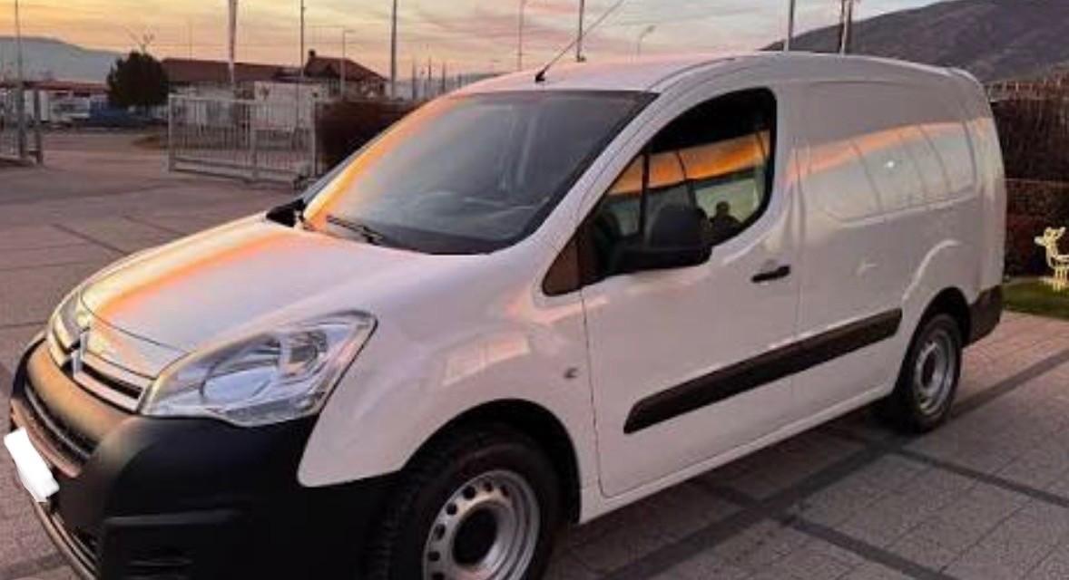 Citroen Berlingo’ 3 posti Finanziaria senza busta paga