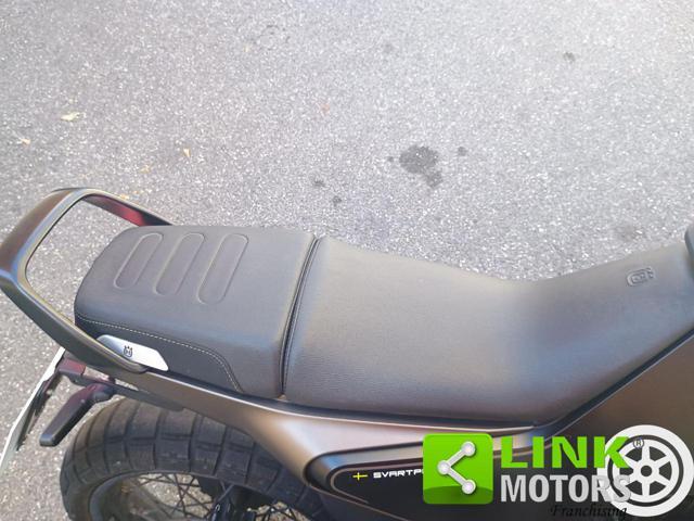 HUSQVARNA Svartpilen 401 ABS NEO PATENTATI