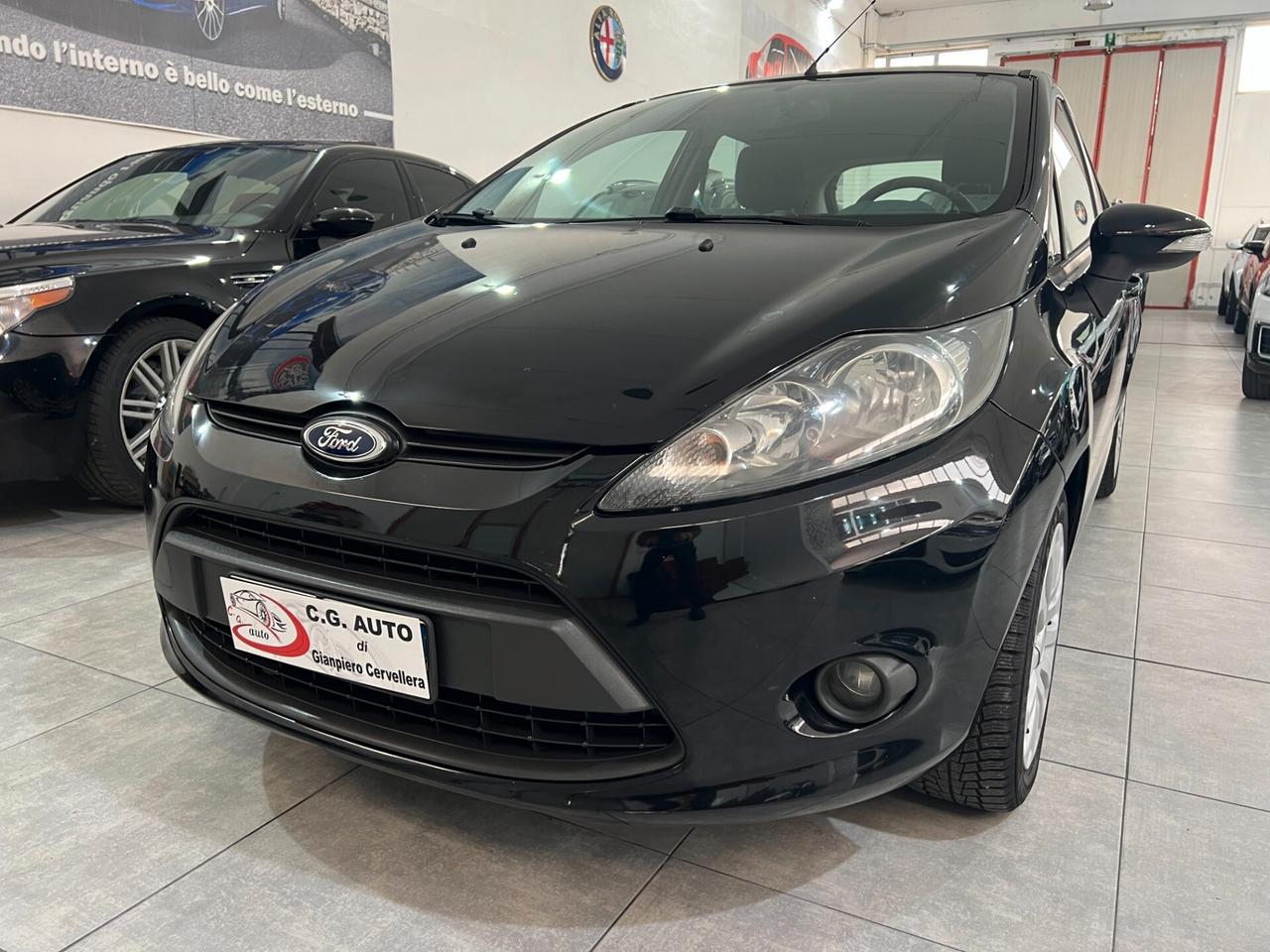 Ford Fiesta 1.4 97 CV - GPL Titanium - 2010