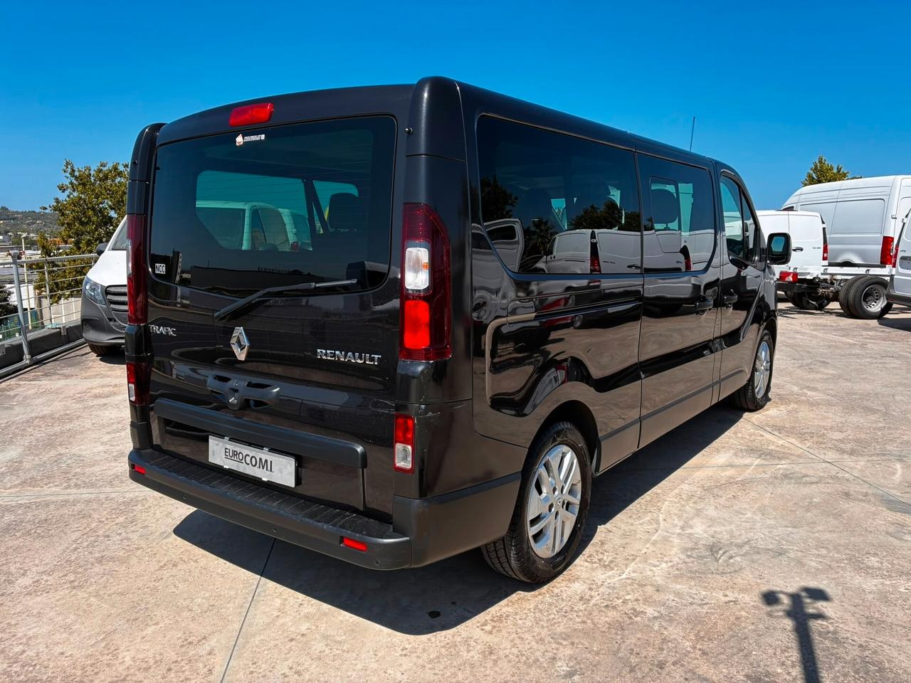 Renault Trafic 9 posti 2.0 dci 145 cv