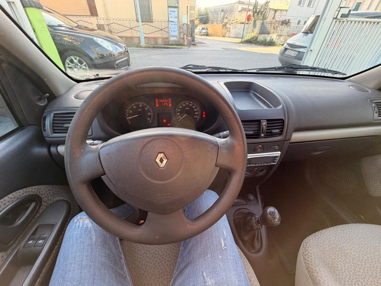 Renault Clio 1.2 5 porte Confort 2005 150.000 km