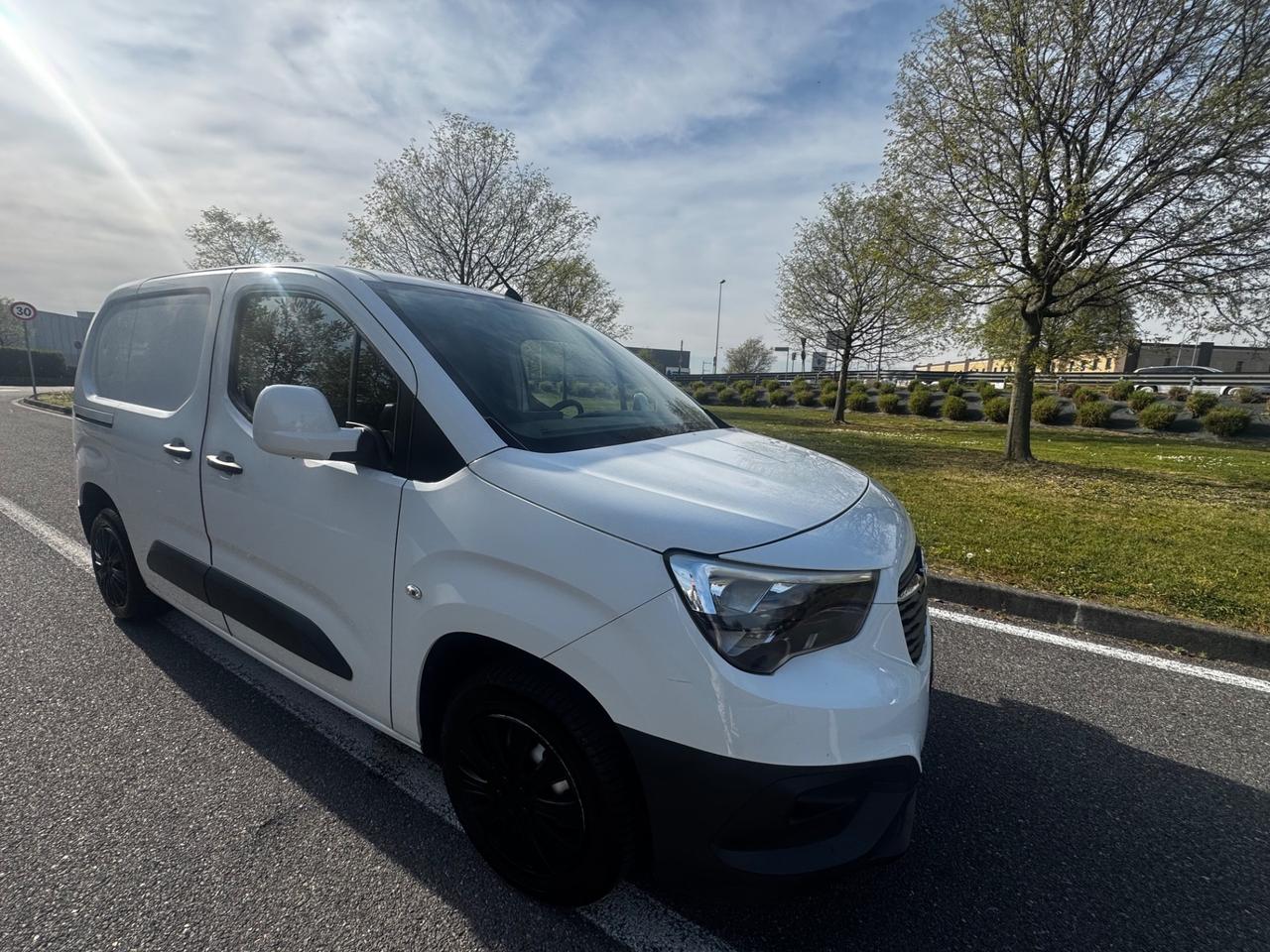 Opel Combo Cargo 1.6 Diesel PC 650kg