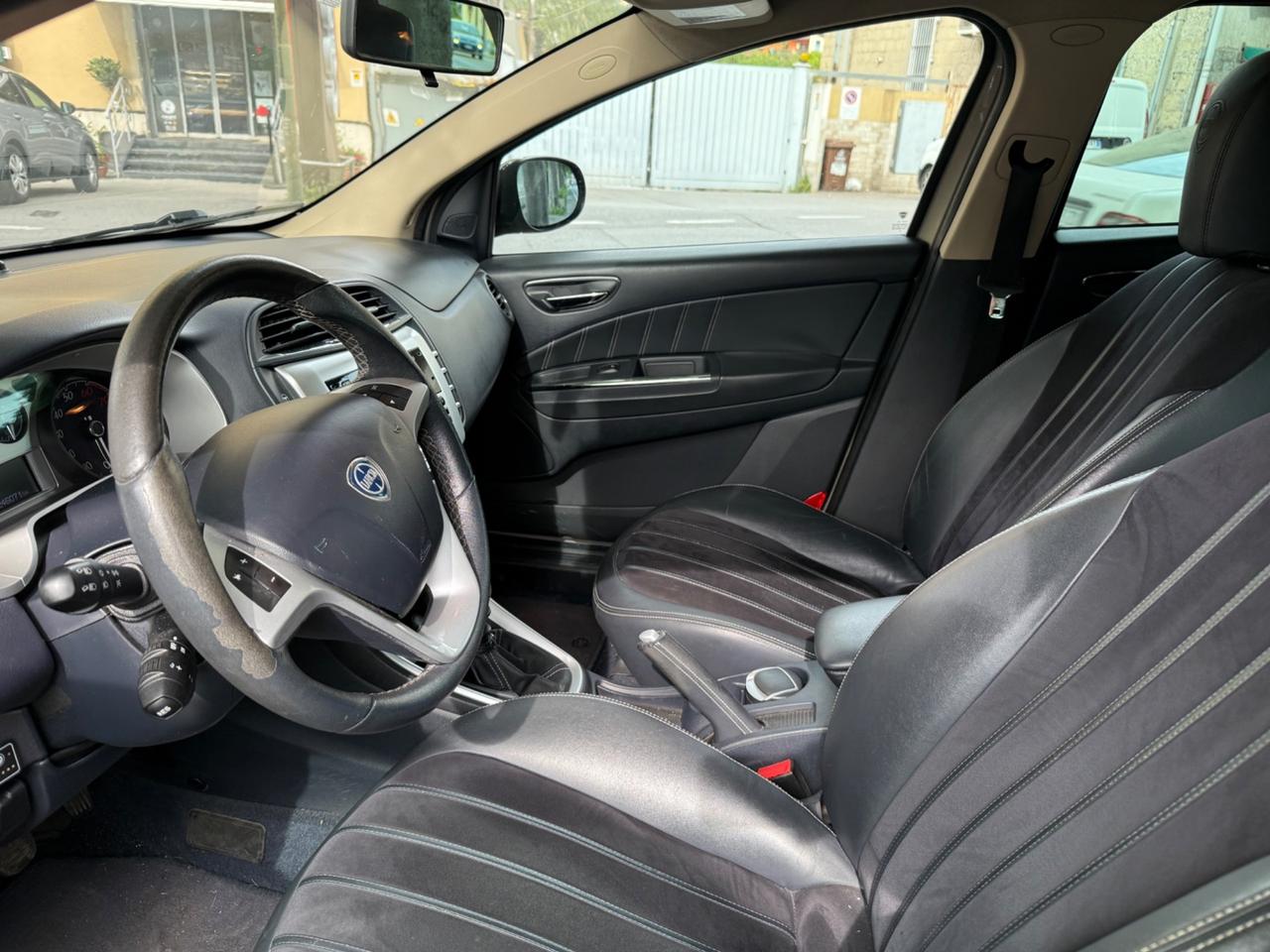 Lancia Delta 1.4 T-Jet 120 CV Argento