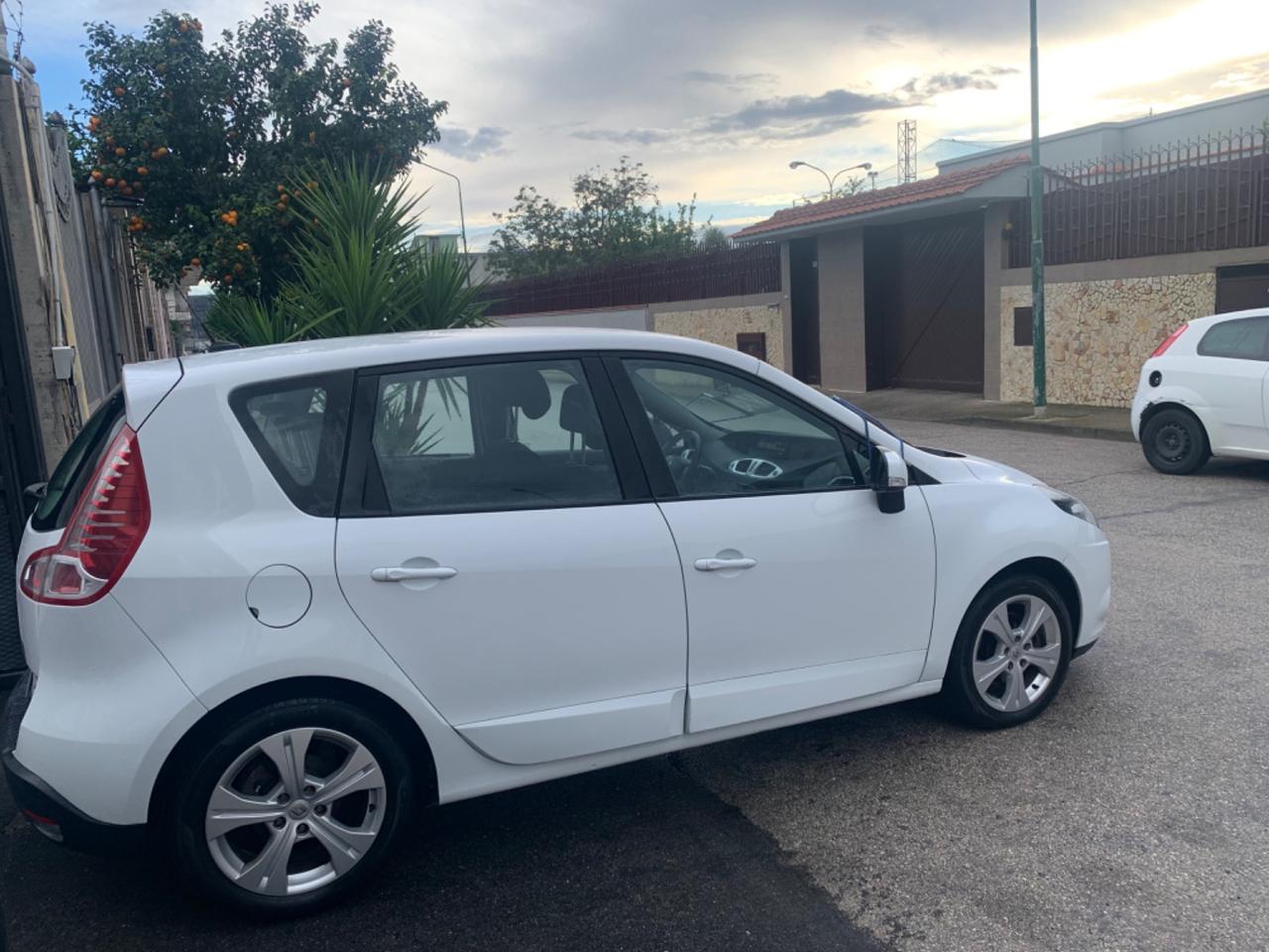 Renault Scenic Scénic X-Mod 1.5 dCi 110CV Dynamique