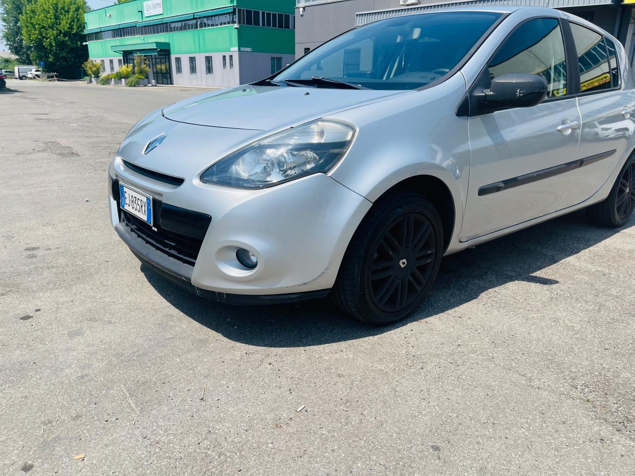 Renault Clio 1.2 16V 5 porte Dynamique