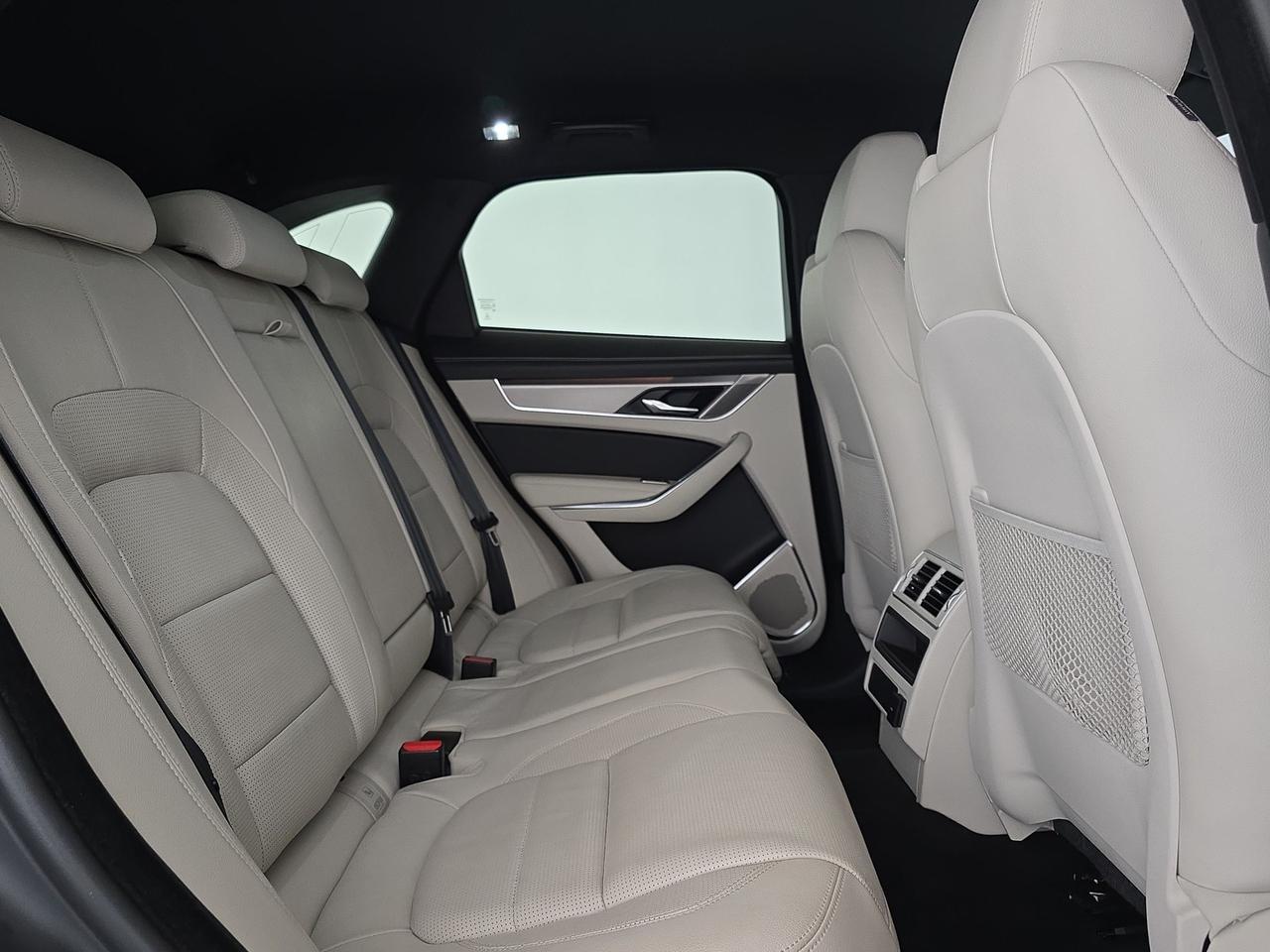 Jaguar F-Pace 2.0d i4 mhev r-dynamic s awd 204cv auto