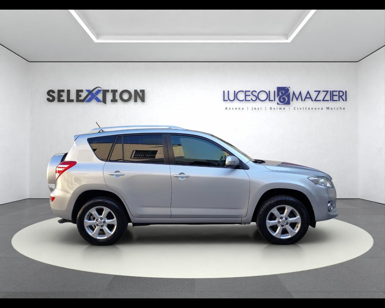 TOYOTA RAV4 3ª serie - RAV4 2.2 D-4D 150 CV DPF