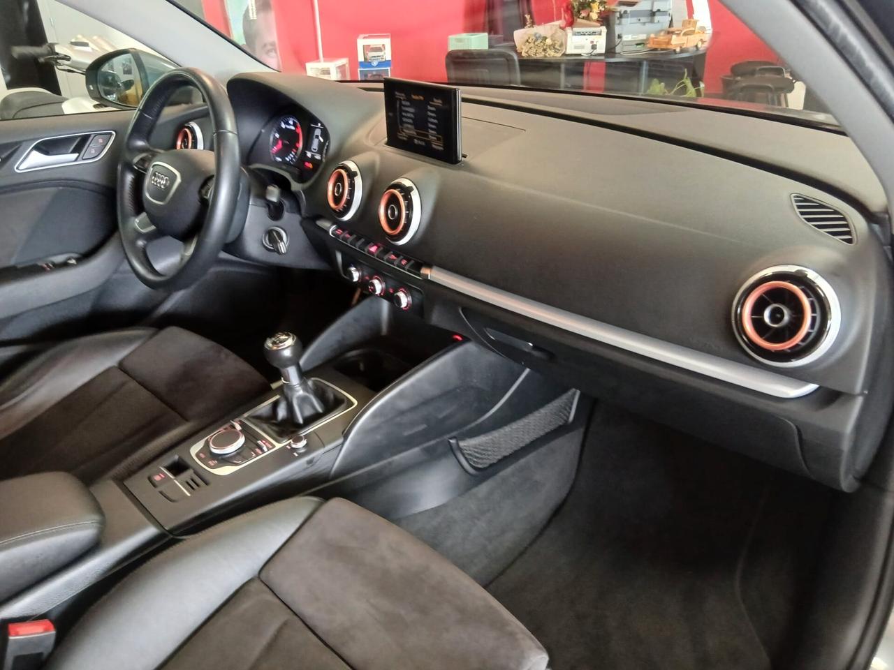 Audi A3 SLINE - 1.6 TDI 110CV UNICO PROPRIETARIO