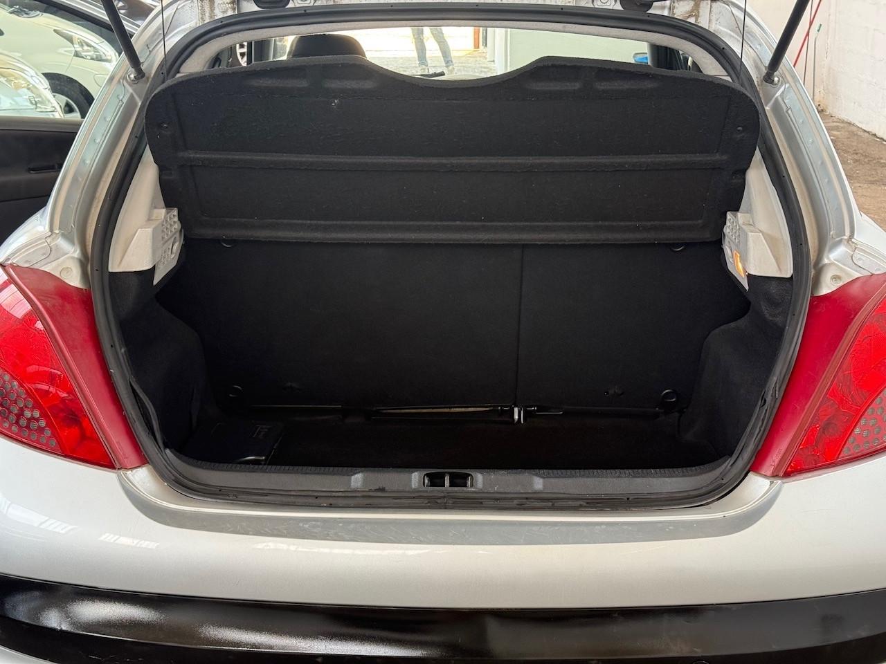 Peugeot 207 1.4 88CV 3p. XS