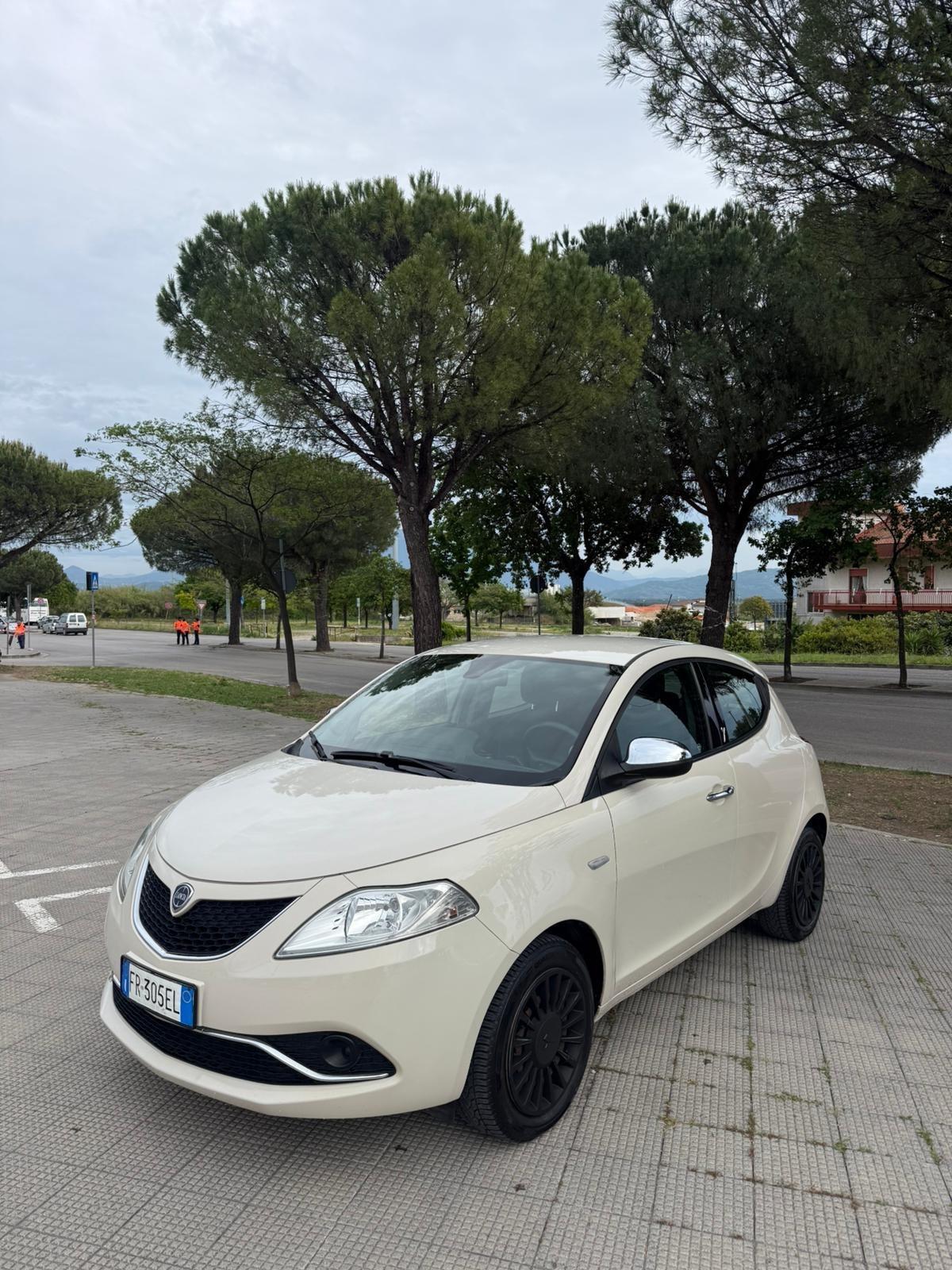 Lancia Ypsilon 1.2 69 CV 5 porte GPL Ecochic Unyca