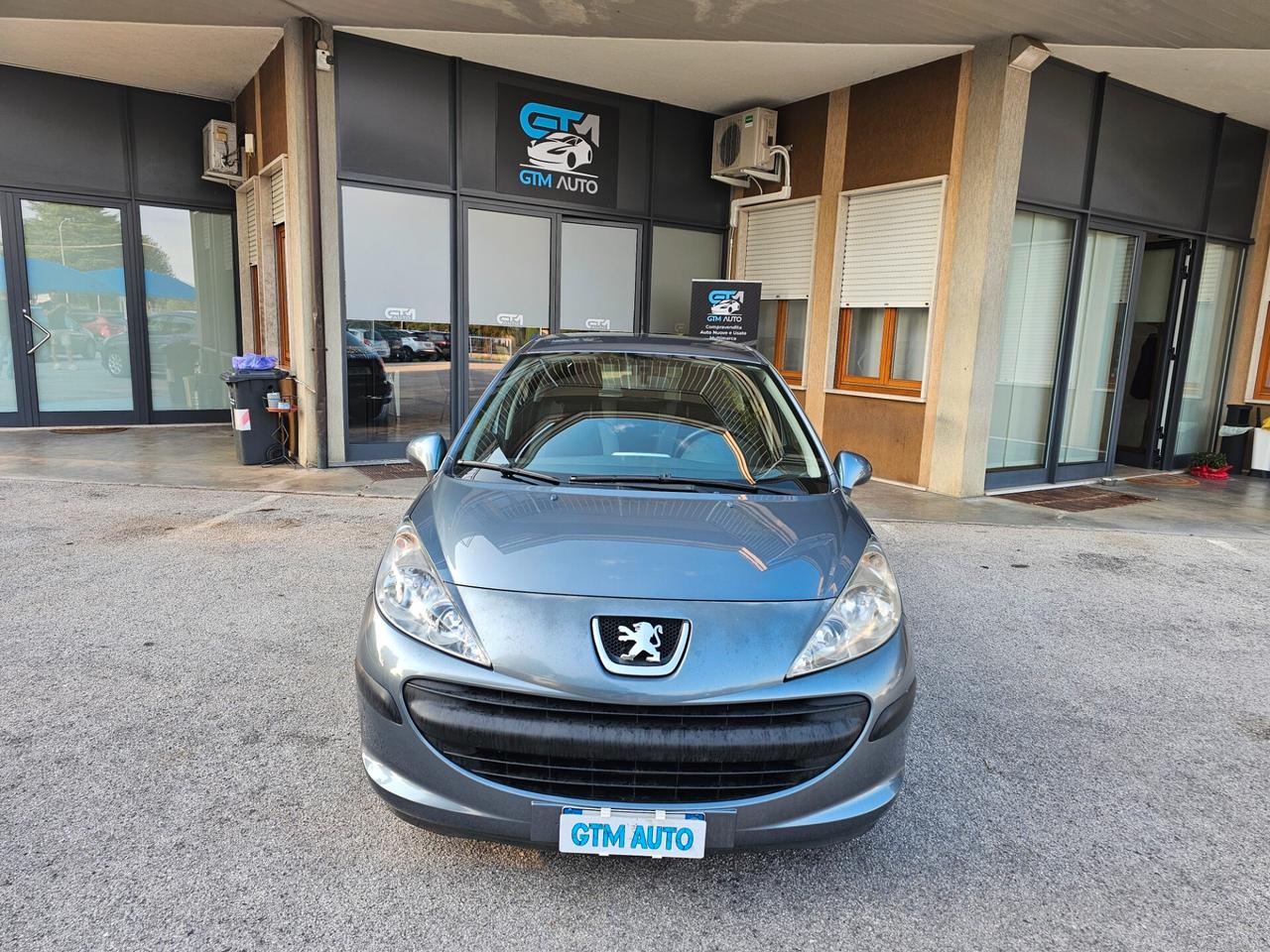 Peugeot 207 1.4 8V 75CV 5p. GPL
