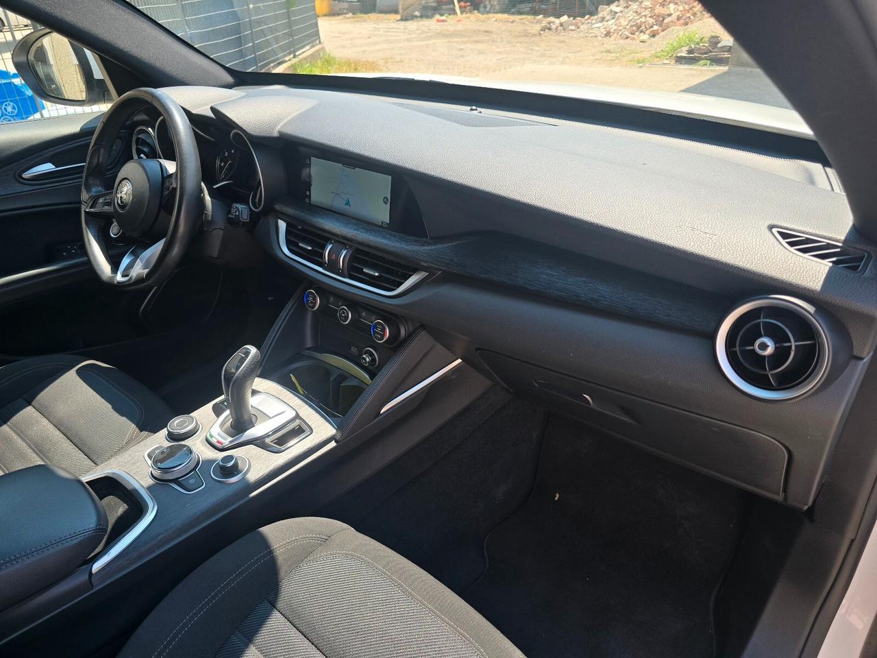 Alfa Romeo Stelvio 2.2 Turbodiesel 160 CV AT8 RWD Super Business