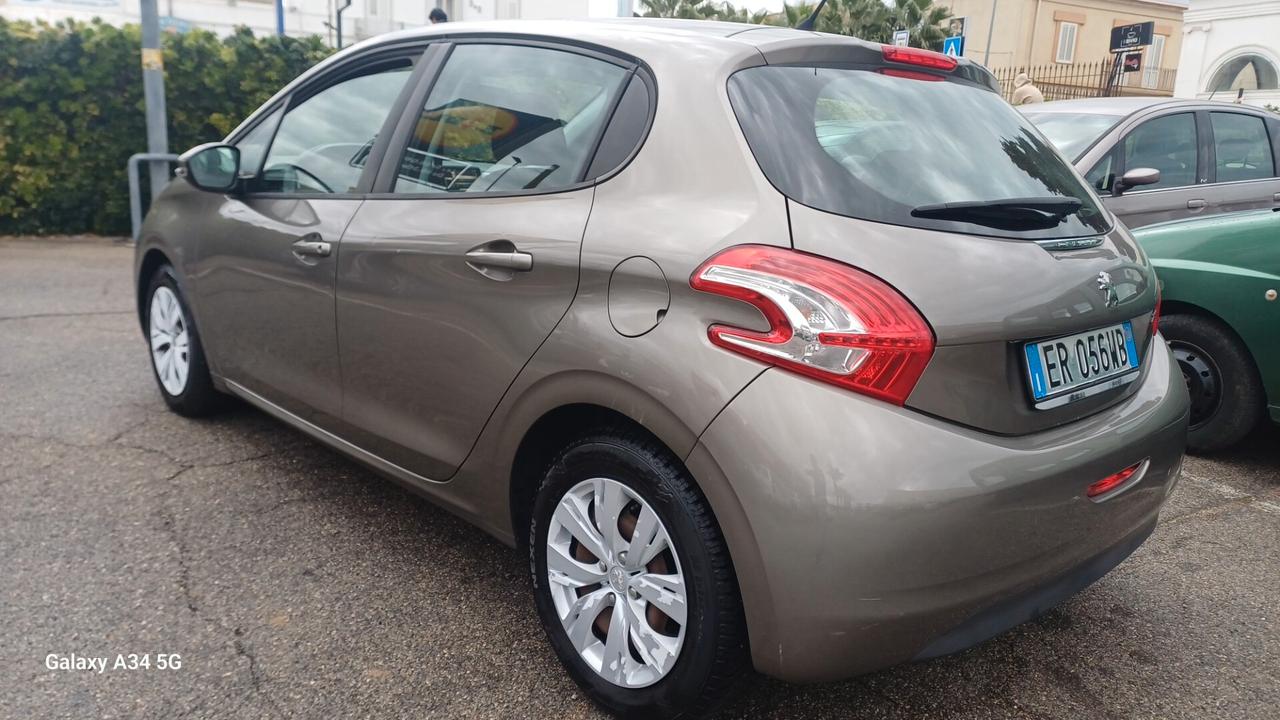 Peugeot 208 1.4 HDi 68 CV 5 porte Active