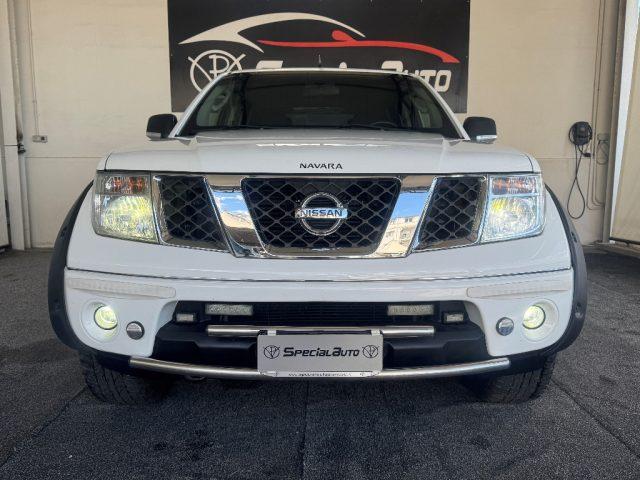NISSAN Navara 2.5 dCi 4 porte Double Cab LE gancio traino