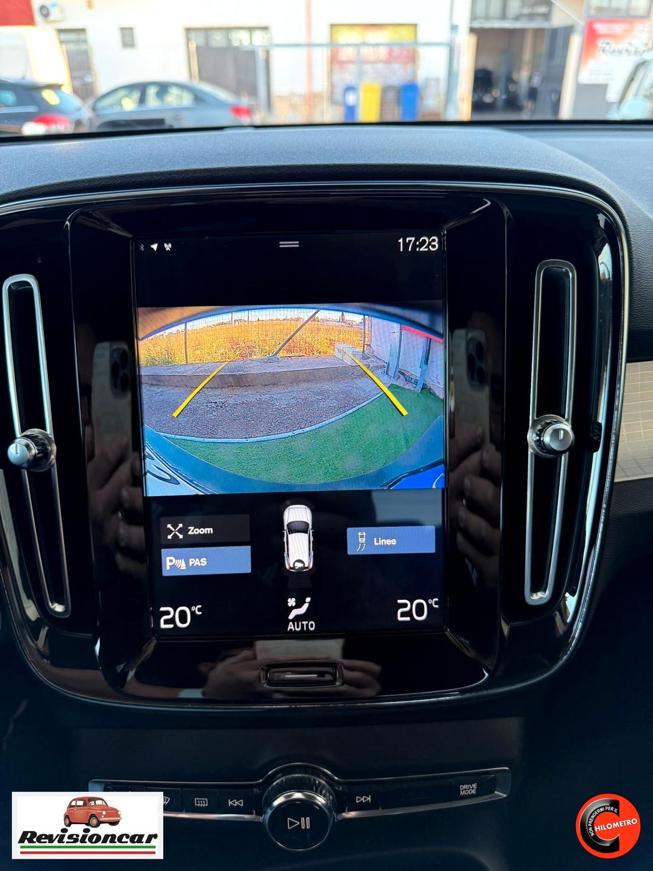 Volvo XC40 D4 AWD Geartronic Momentum
