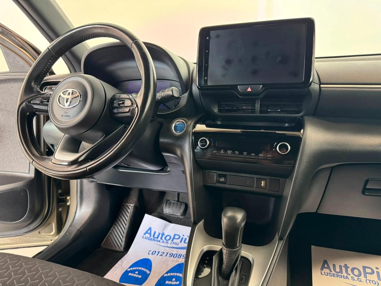 Toyota Yaris Cross 1.5 Hybrid 5p. E-CVT AWD-i Trend