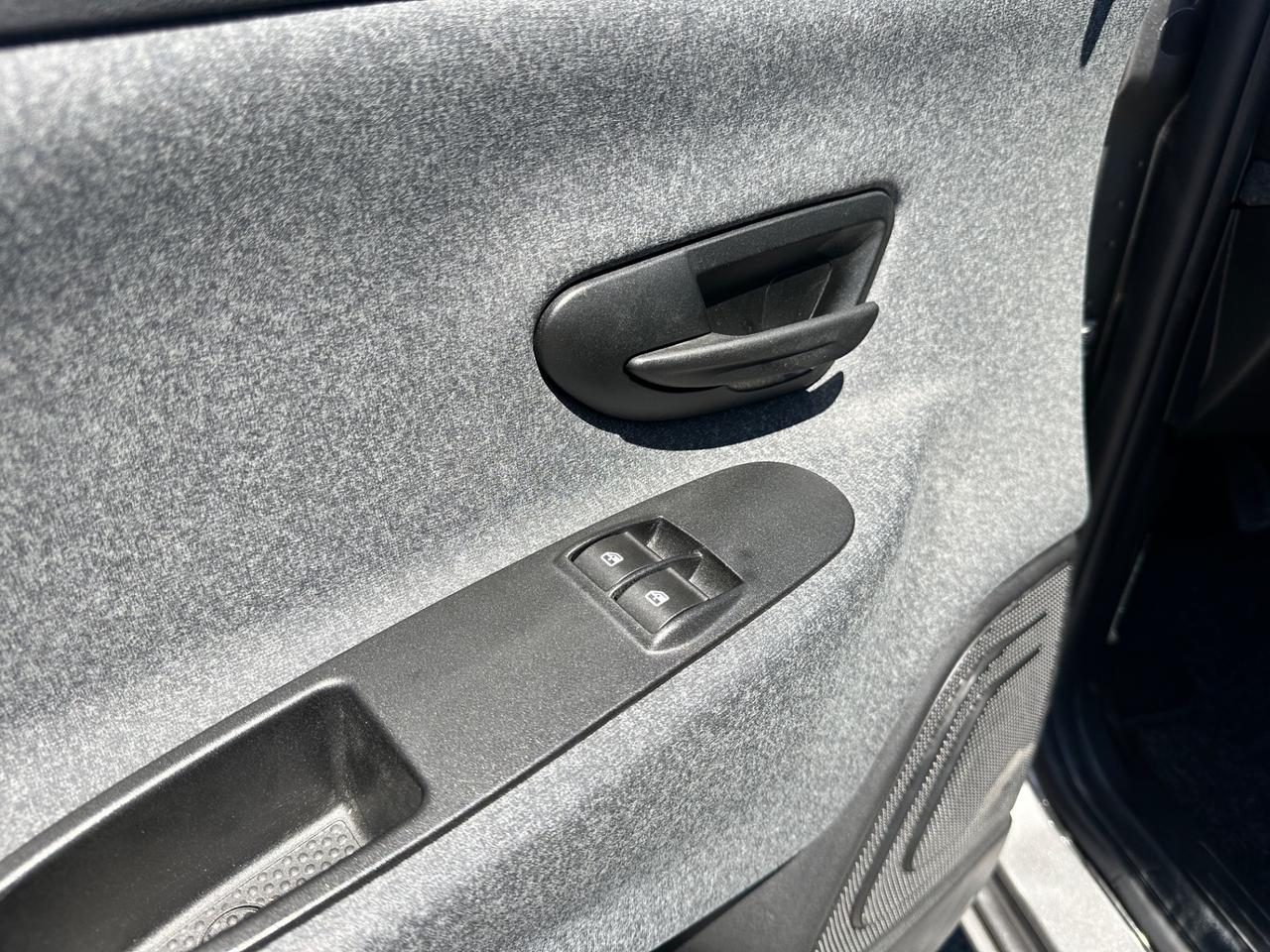 Lancia Ypsilon 1.0 5 porte Ibrida neopatentati Fatturabile iva esposta