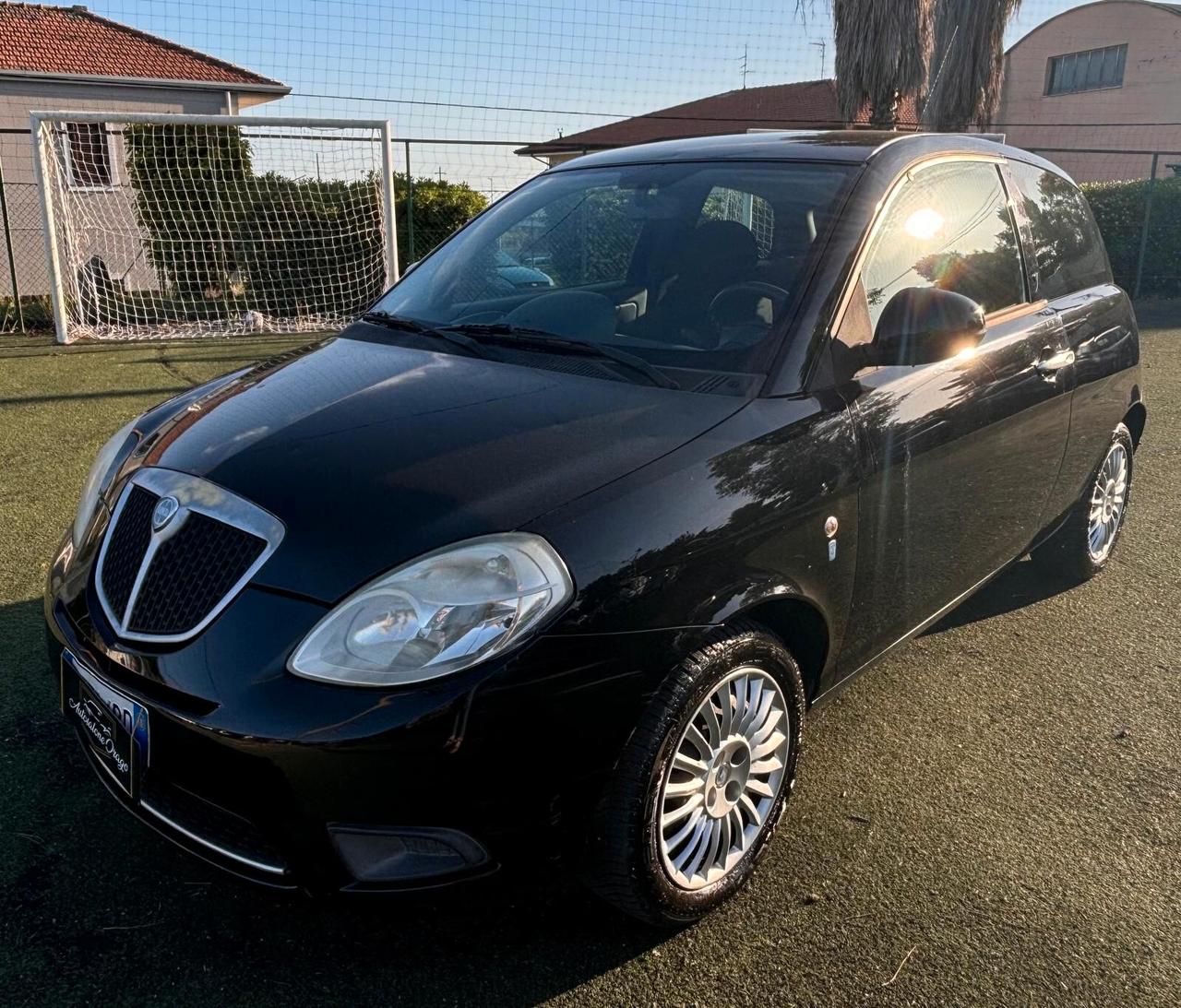 Lancia Ypsilon 1.2 Argento