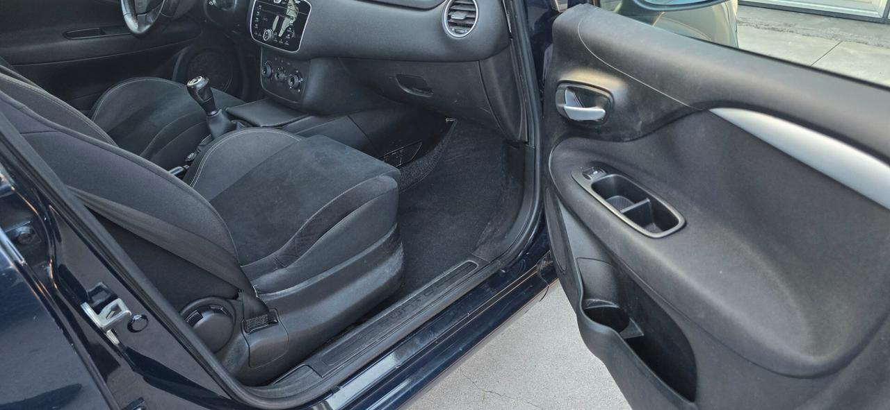 Fiat Punto 1.3 MJT II S&S 95 CV 5 porte Street