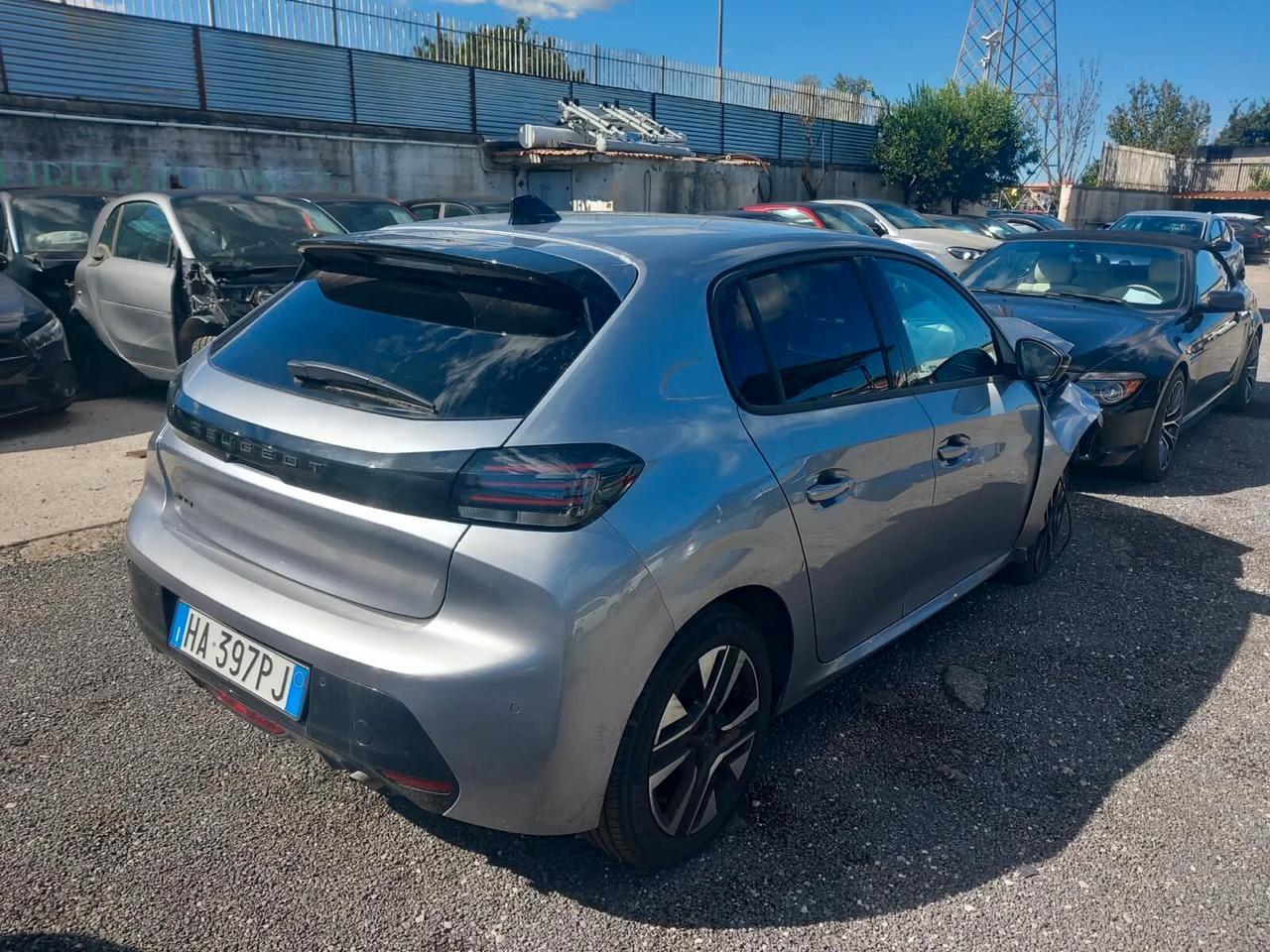 Peugeot 208 PureTech 100 Stop&Start 5 porte Business sinistrata
