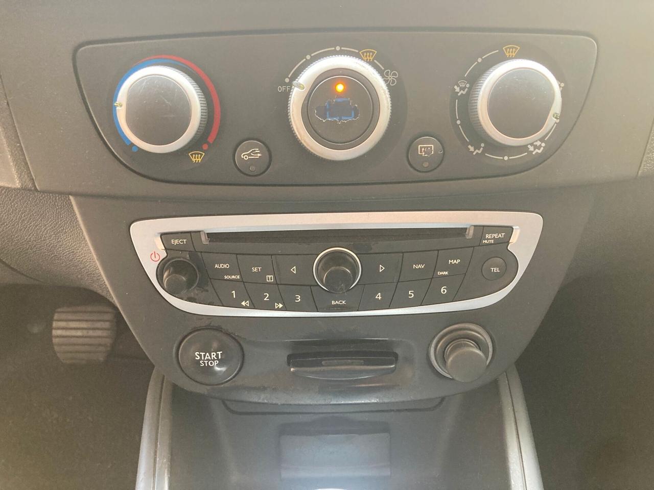 Renault Megane 1.6 -99000 KM- 2009