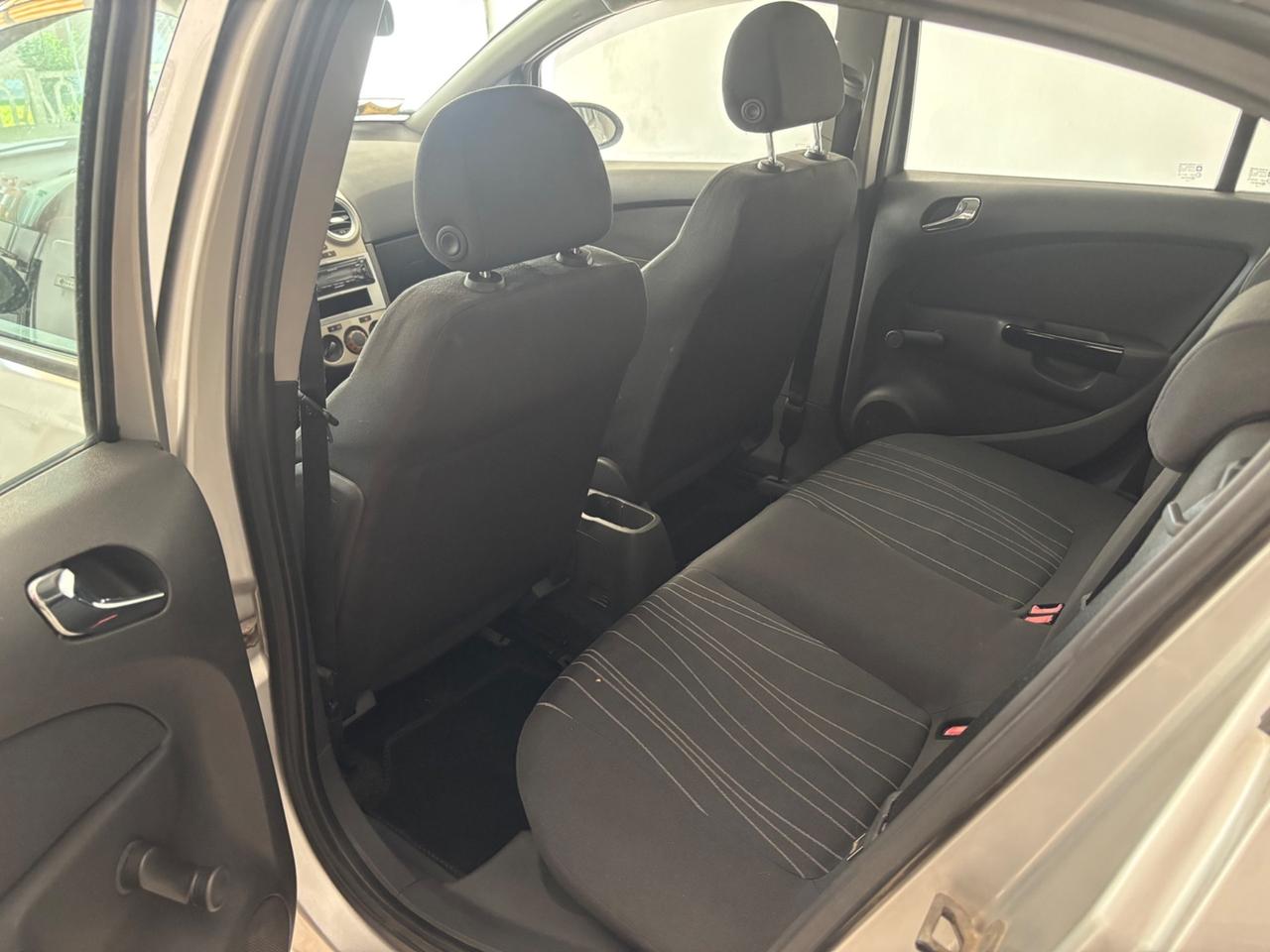 Opel Corsa 1.2 5 porte Enjoy GPL