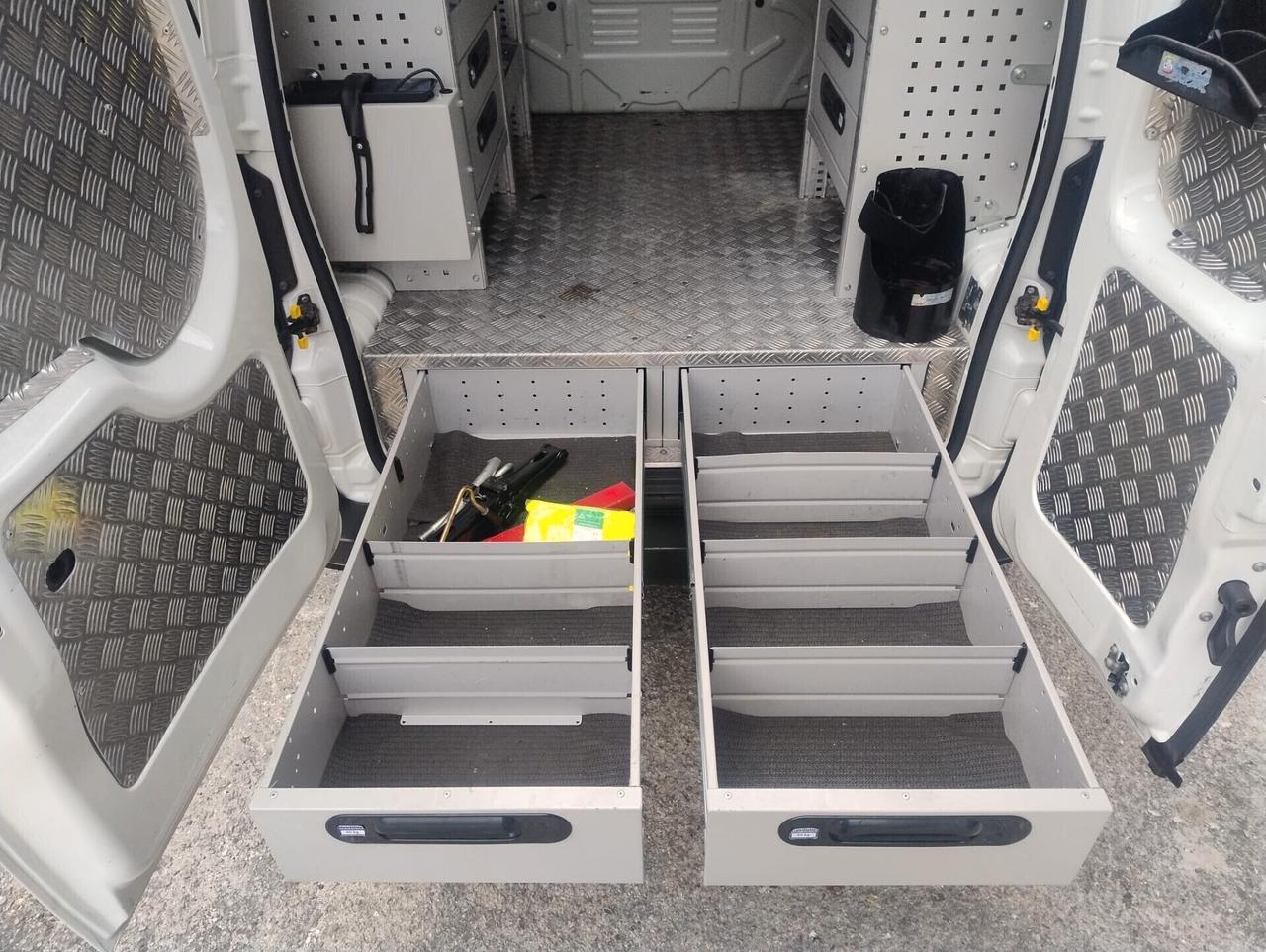 Fiat Fiorino 1.3 Mjet II Adventure 95Cv ALLESTITO