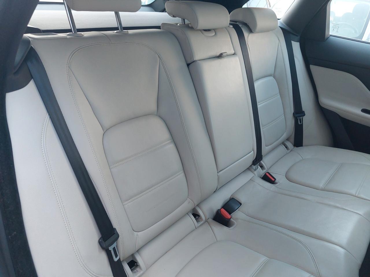 Jaguar F-Pace 2.0 D 180 CV AWD Prestige