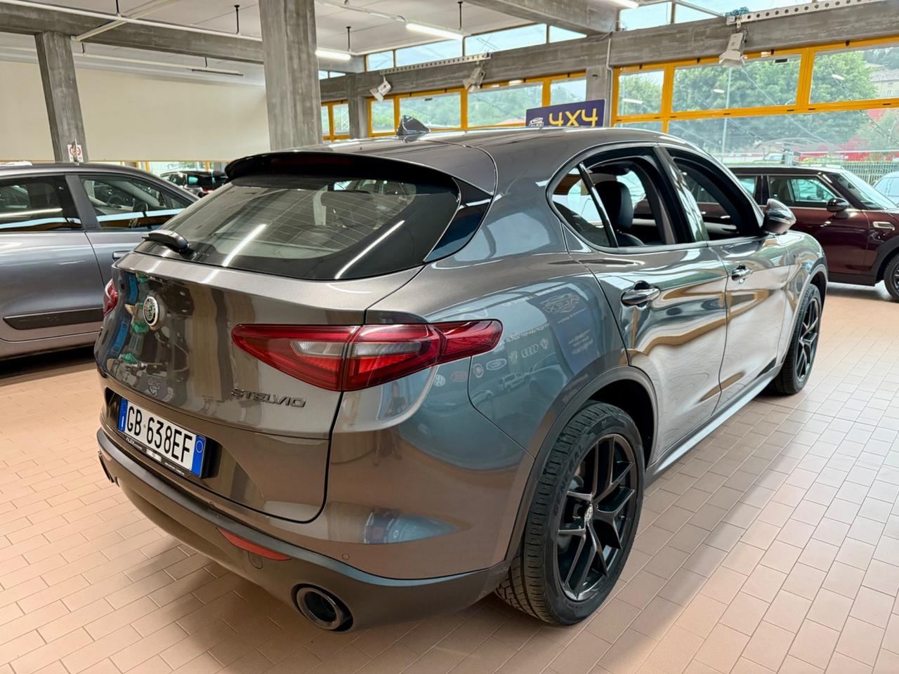 Alfa Romeo Stelvio 2.0 Turbo Benzina 201cv Q4