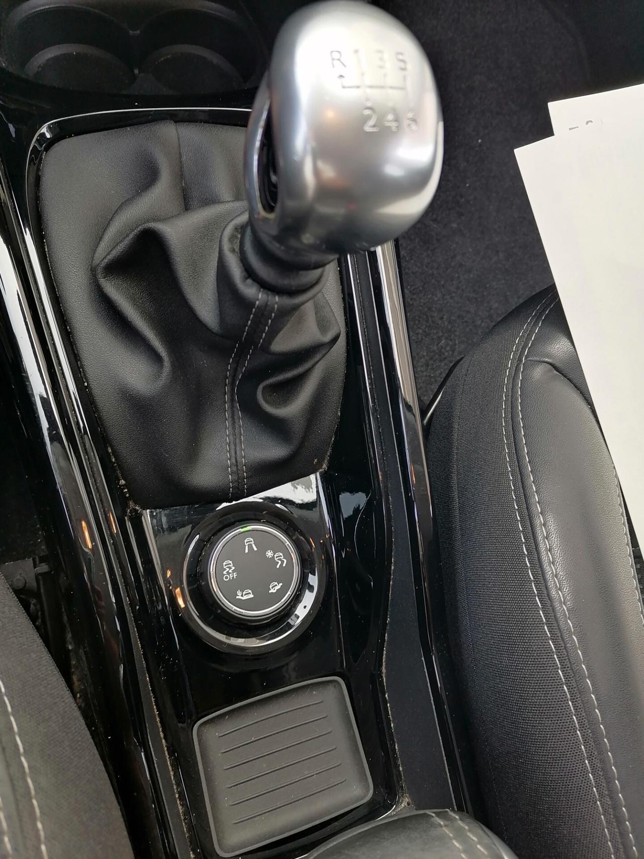 Peugeot 2008 1.6 BlueHDi 120 ALLURE 2017