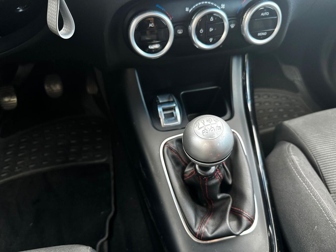 Alfa Romeo Giulietta 1.6 JTDm-2 105 CV Exclusive