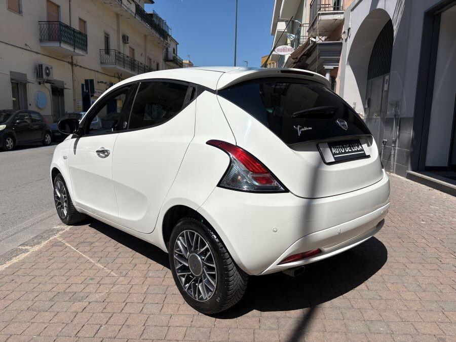 LANCIA YPSILON 1.2 GPL ECOCHIC GOLD CERTIFICATA