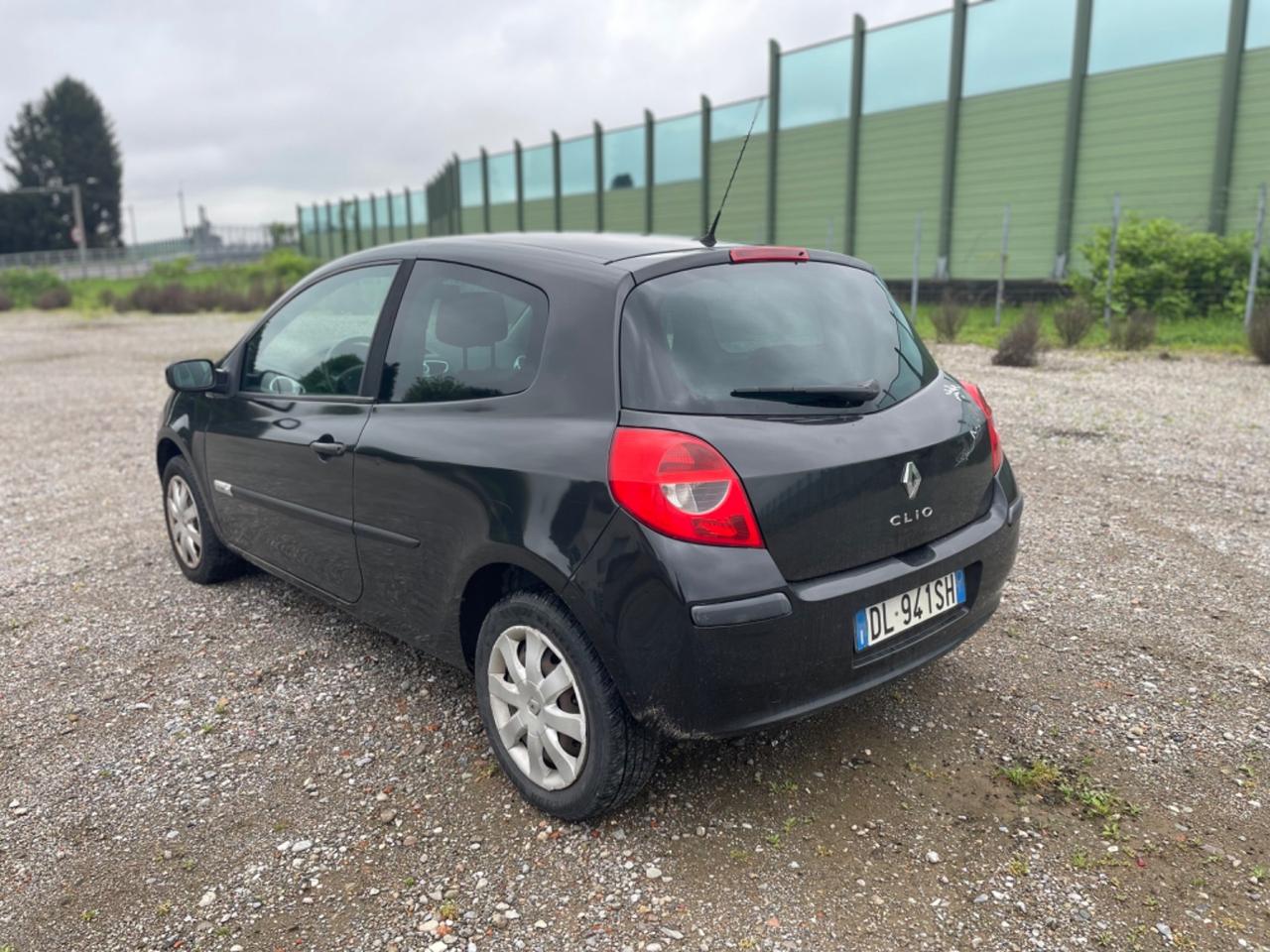 Renault Clio 1.2 16V 3 porte Le Iene