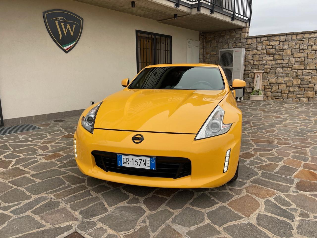 Nissan 370Z Coupé 3.7 V6 Lev 2