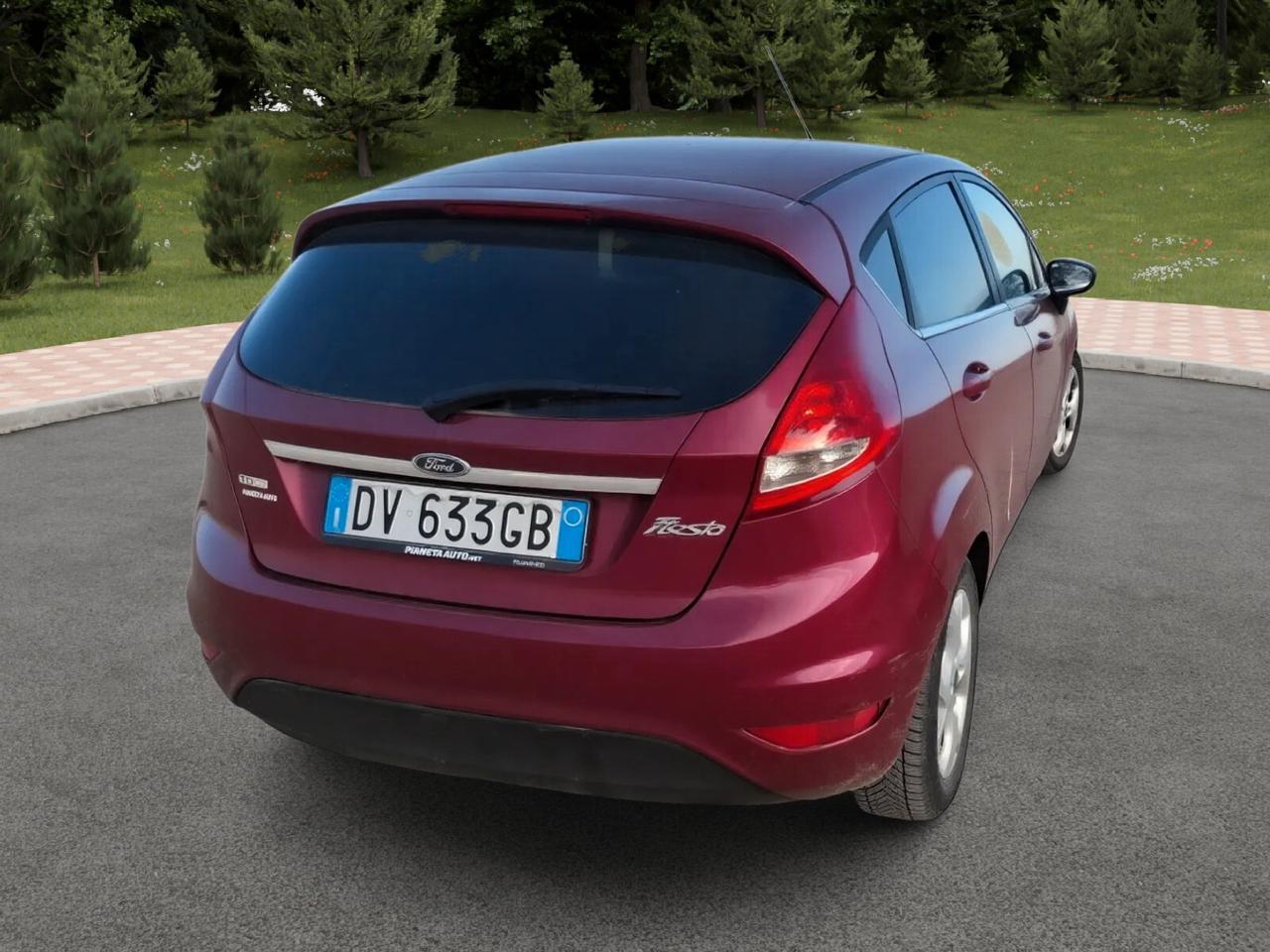 Ford Fiesta 1.4 TDCi 68CV 5 porte Titanium