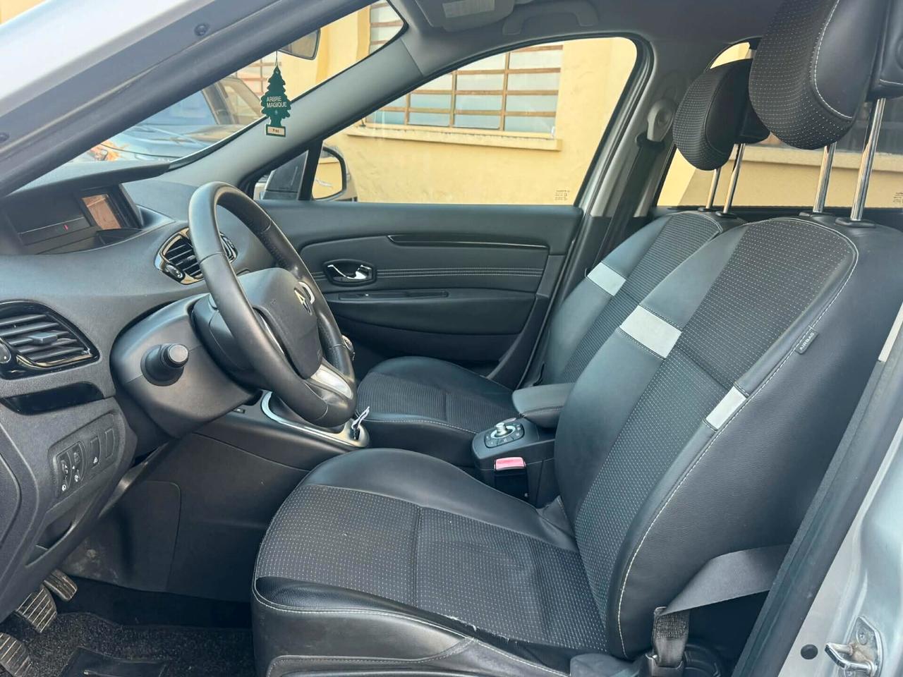 Renault Scenic X-Mod Anno 2011 1.5 Diesel Euro5