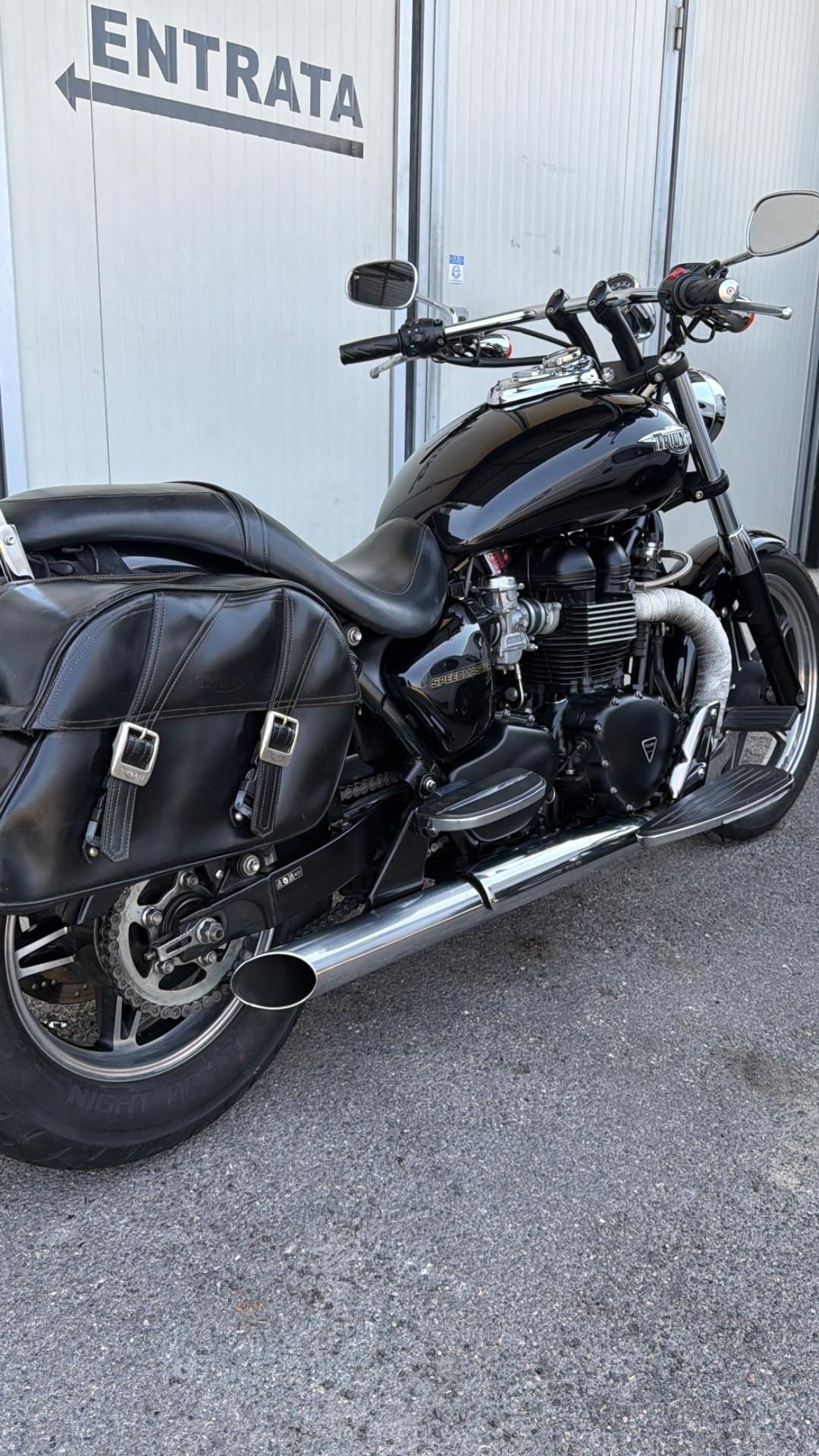 Triumph SpeedMaster 900