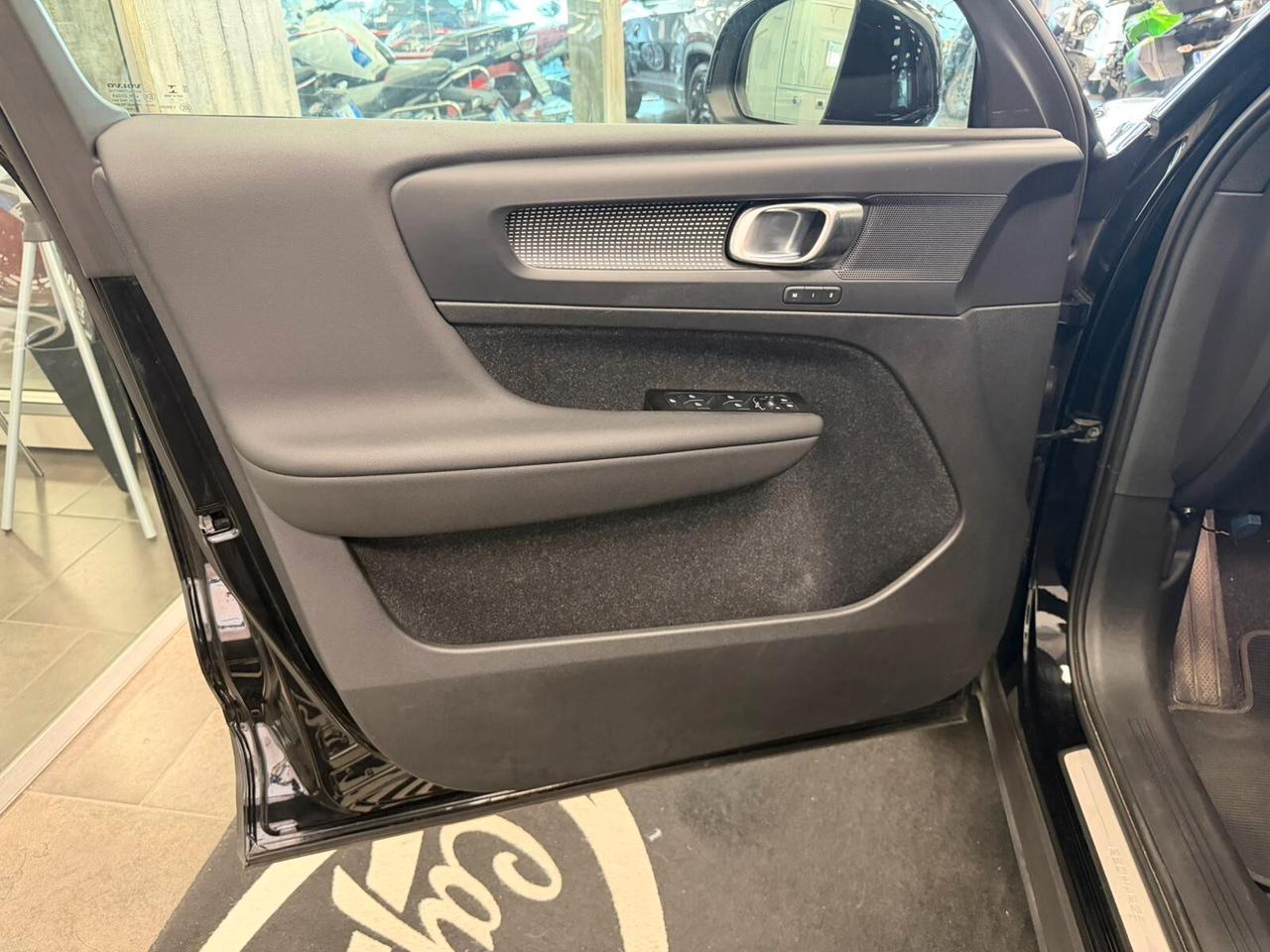 Volvo XC40 T5 Recharge Plug-in Hybrid Inscription